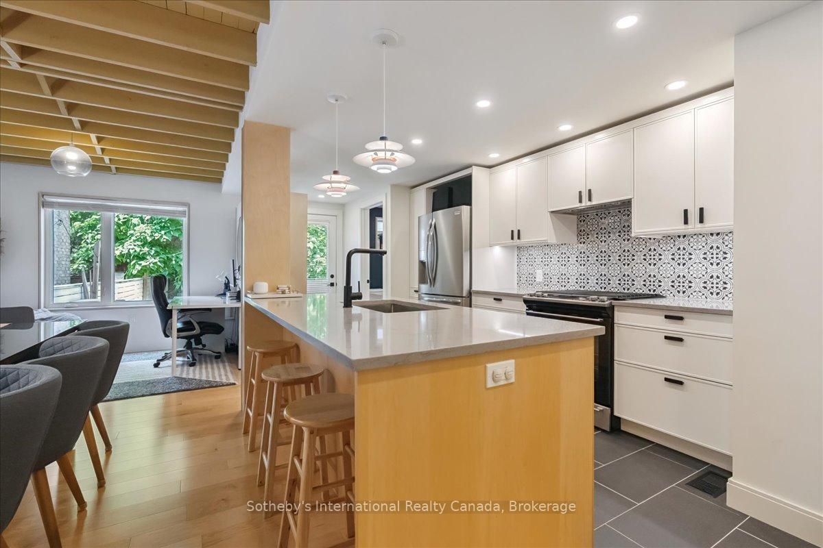 Photo 9 of 62 Margaret Street, Hamilton, Strathcona — HOMEH
