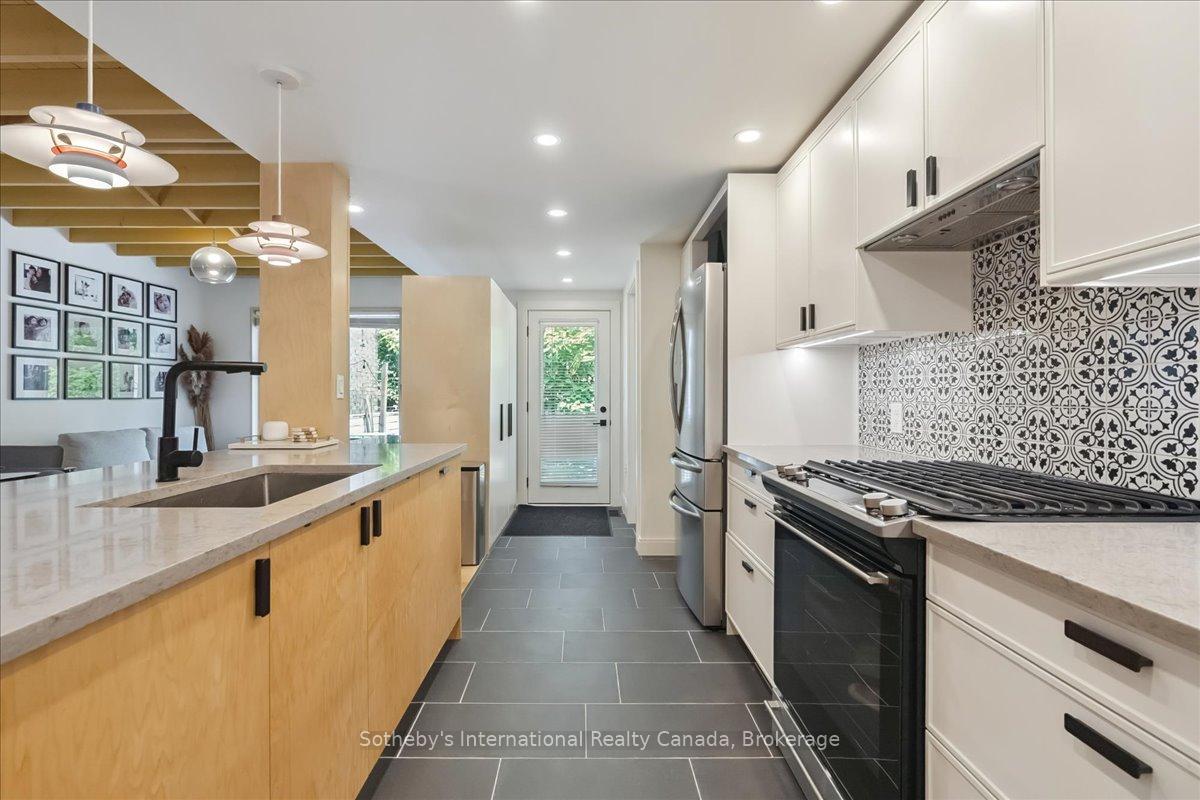 Photo 6 of 62 Margaret Street, Hamilton, Strathcona — HOMEH