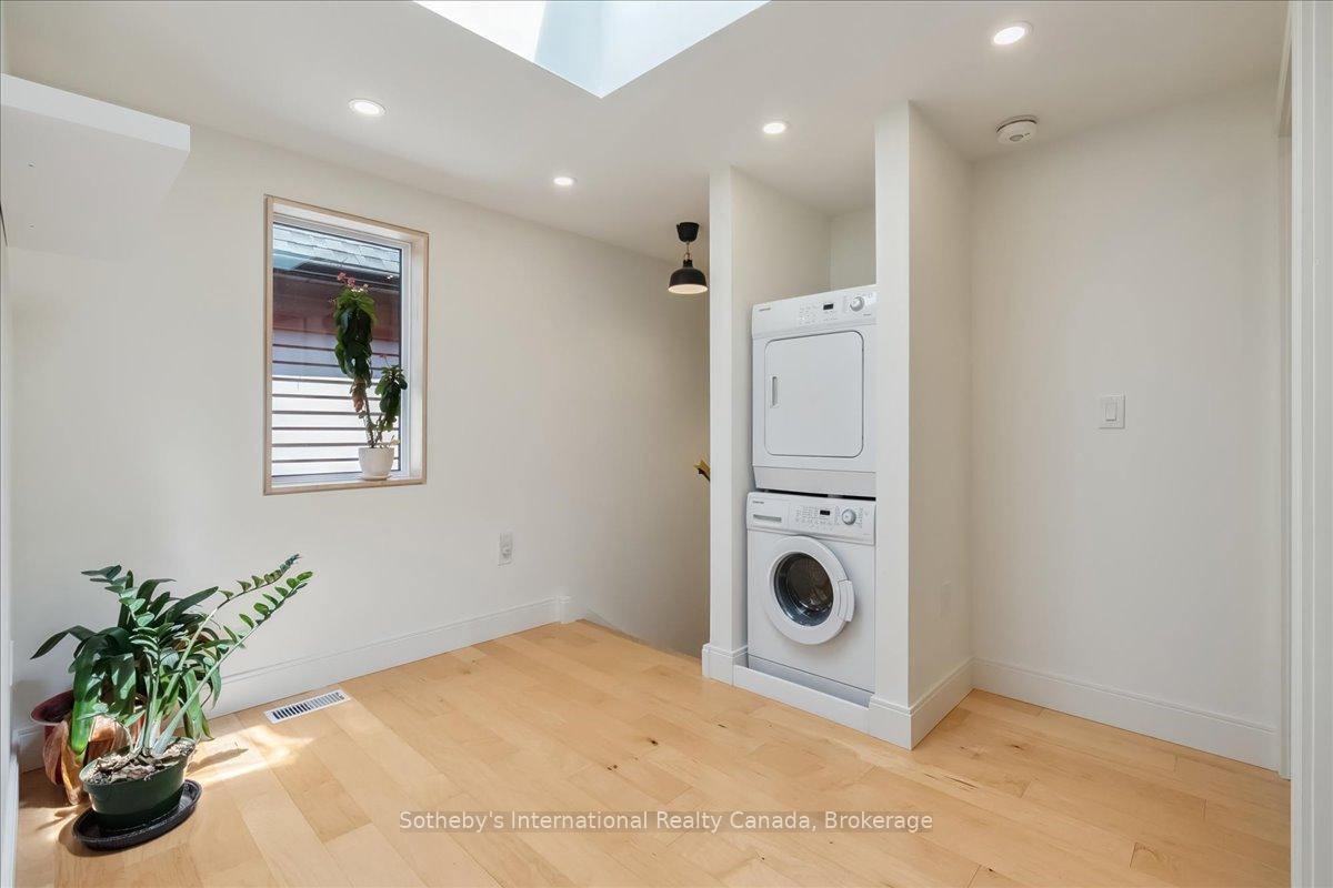 Photo 18 of 62 Margaret Street, Hamilton, Strathcona — HOMEH