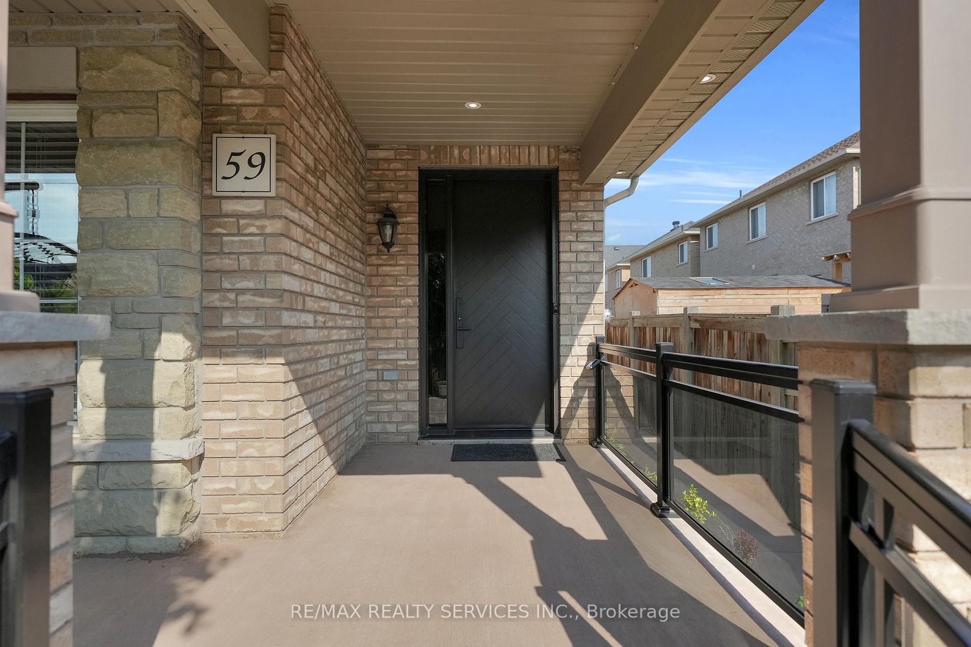 Photo 3 of 59 Finlayson Crescent, Brampton, Sandringham-Wellington — HOMEH