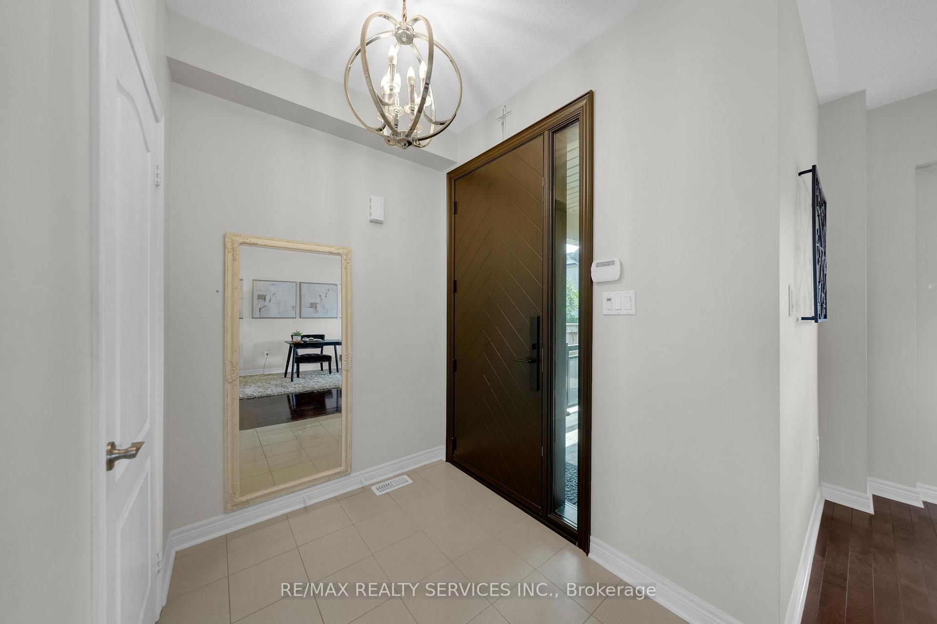 Photo 2 of 59 Finlayson Crescent, Brampton, Sandringham-Wellington — HOMEH