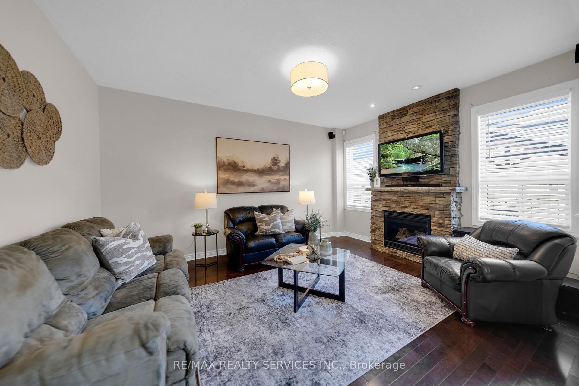 Photo 18 of 59 Finlayson Crescent, Brampton, Sandringham-Wellington — HOMEH