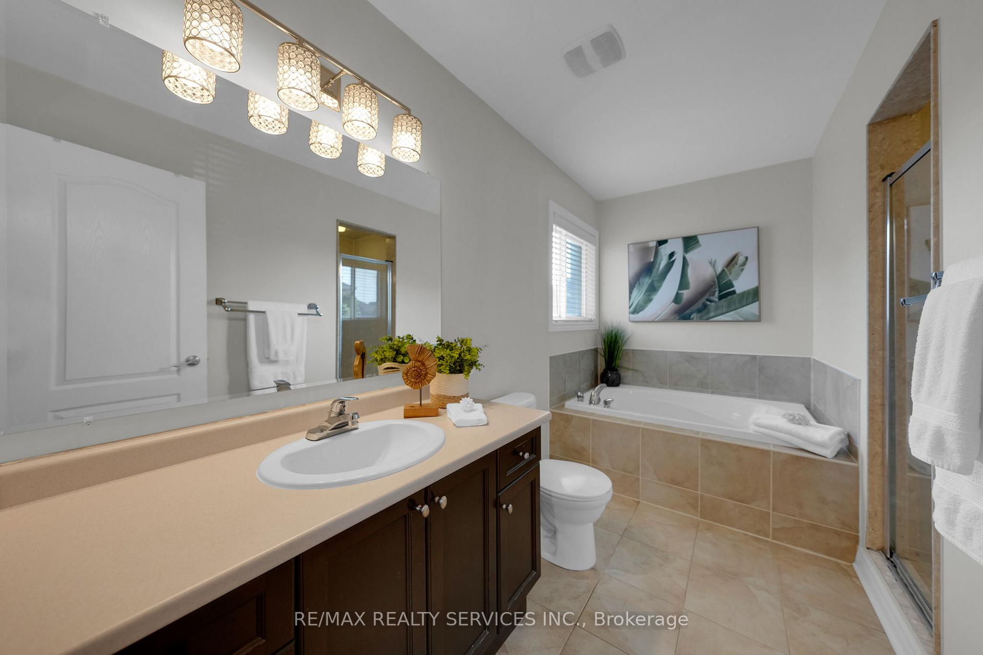 Photo 22 of 59 Finlayson Crescent, Brampton, Sandringham-Wellington — HOMEH
