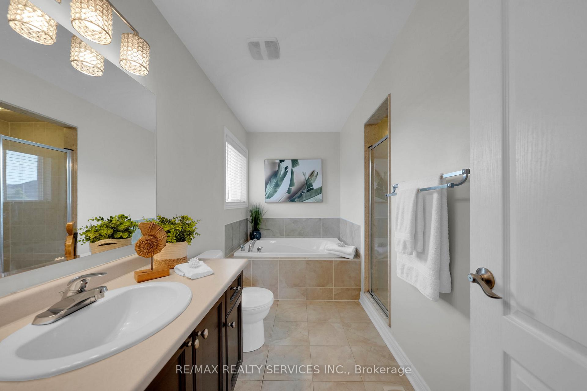 Photo 33 of 59 Finlayson Crescent, Brampton, Sandringham-Wellington — HOMEH