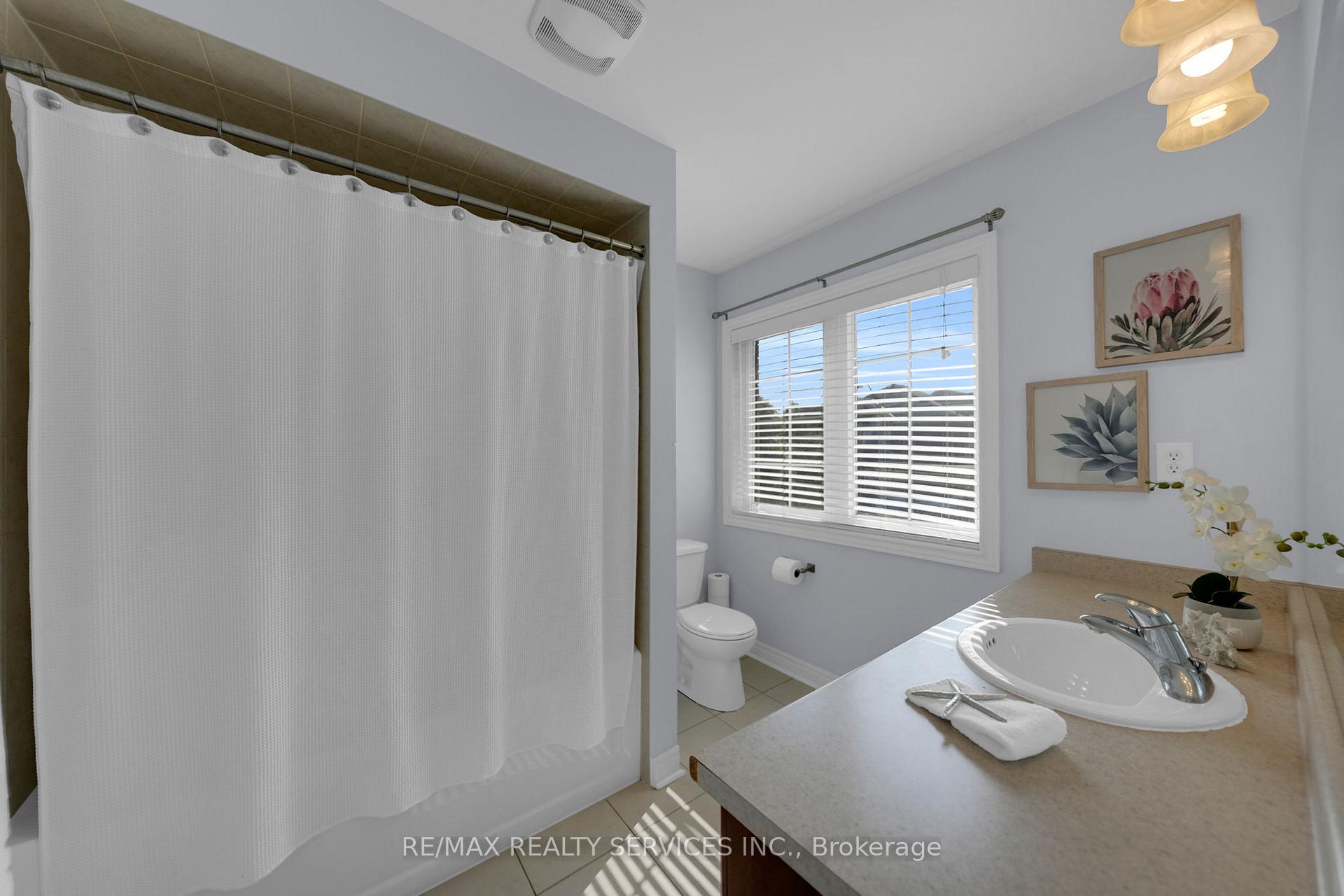 Photo 38 of 59 Finlayson Crescent, Brampton, Sandringham-Wellington — HOMEH