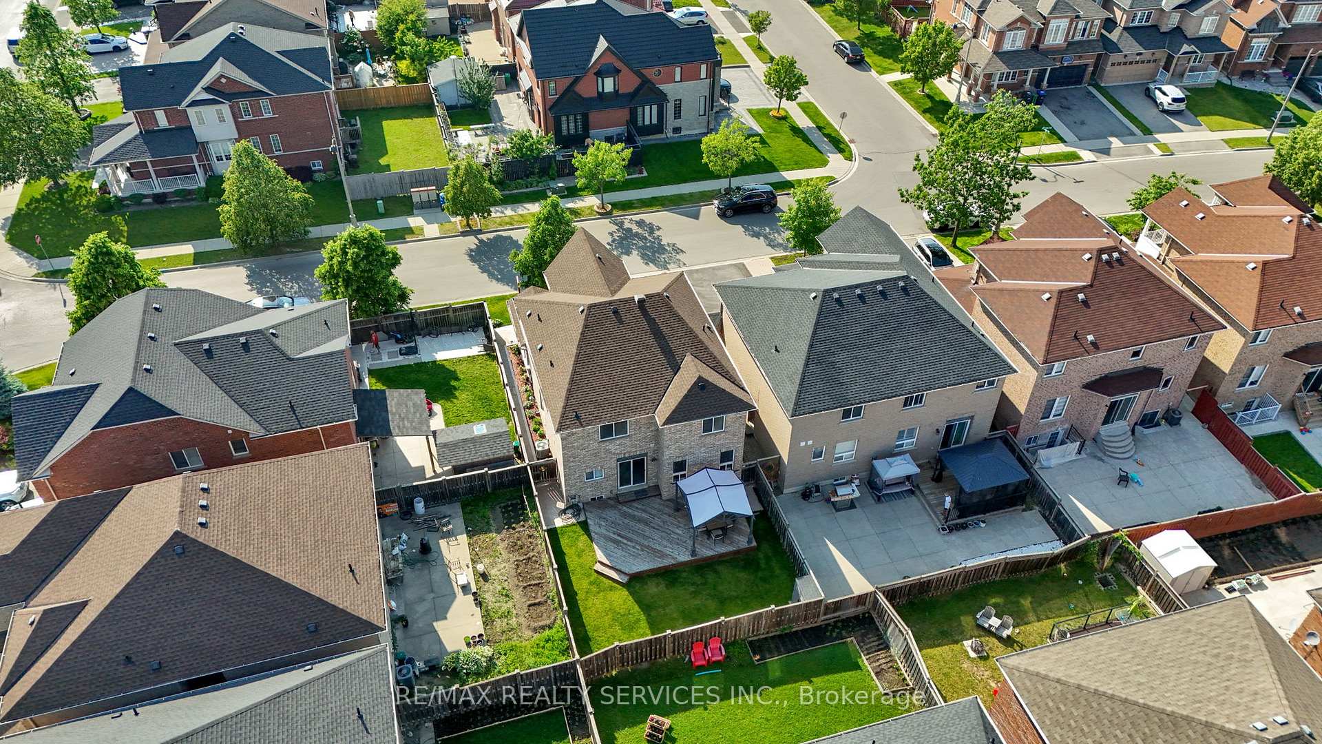 Photo 46 of 59 Finlayson Crescent, Brampton, Sandringham-Wellington — HOMEH