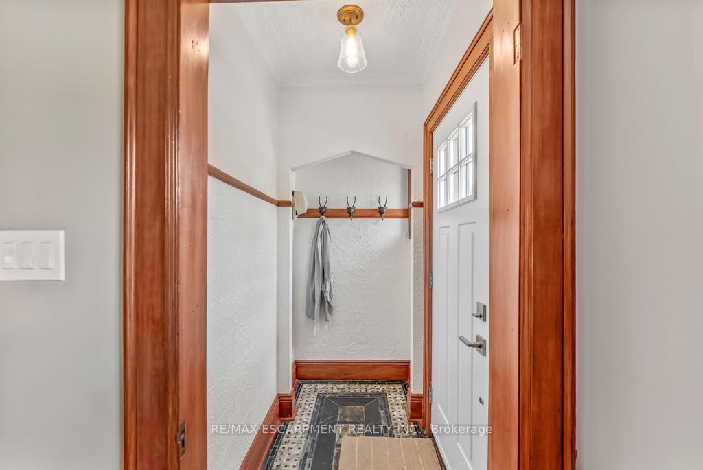 Photo 2 of 175 Brucedale Avenue, Hamilton, Centremount — HOMEH