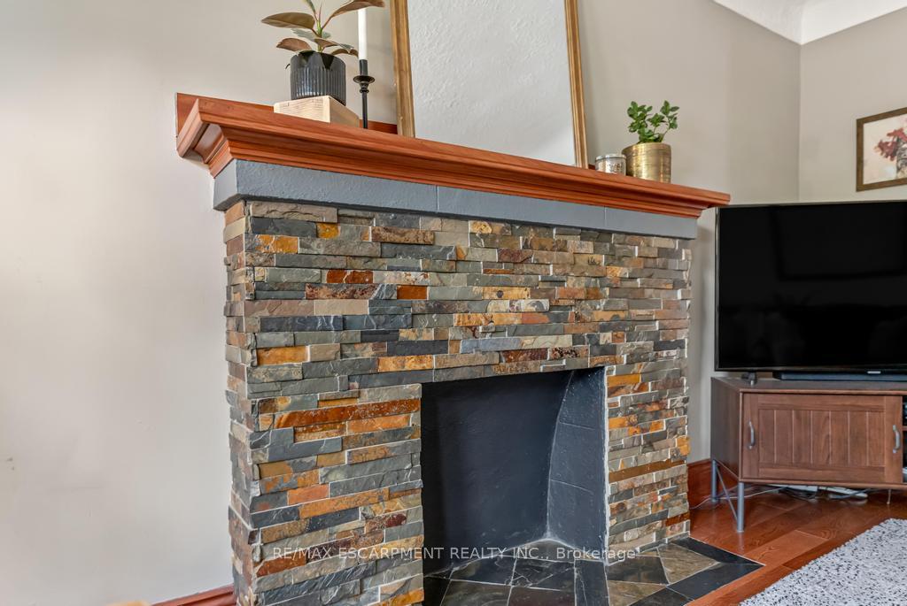 Photo 6 of 175 Brucedale Avenue, Hamilton, Centremount — HOMEH