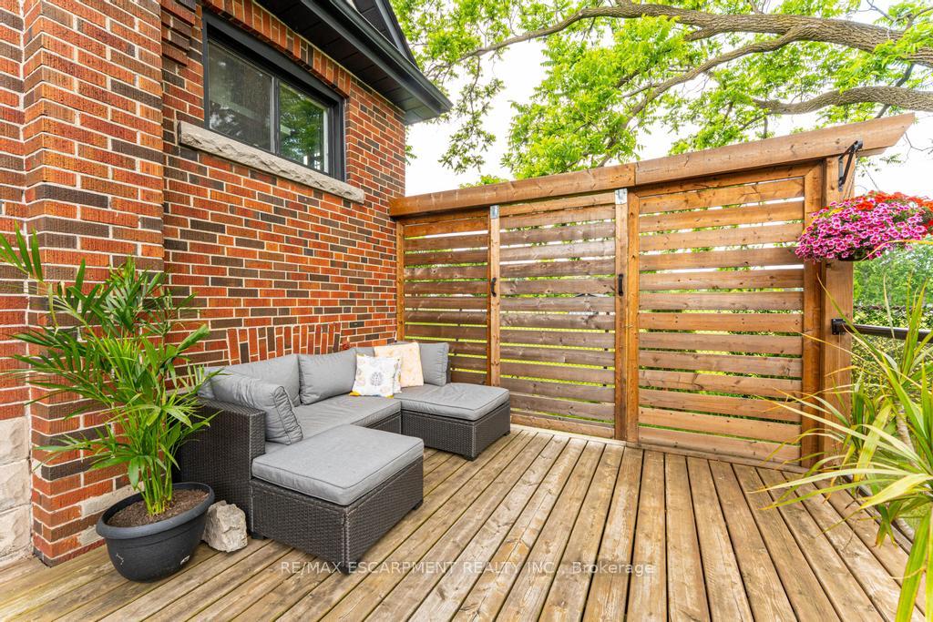 Photo 43 of 175 Brucedale Avenue, Hamilton, Centremount — HOMEH