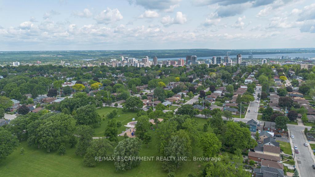 Photo 23 of 175 Brucedale Avenue, Hamilton, Centremount — HOMEH