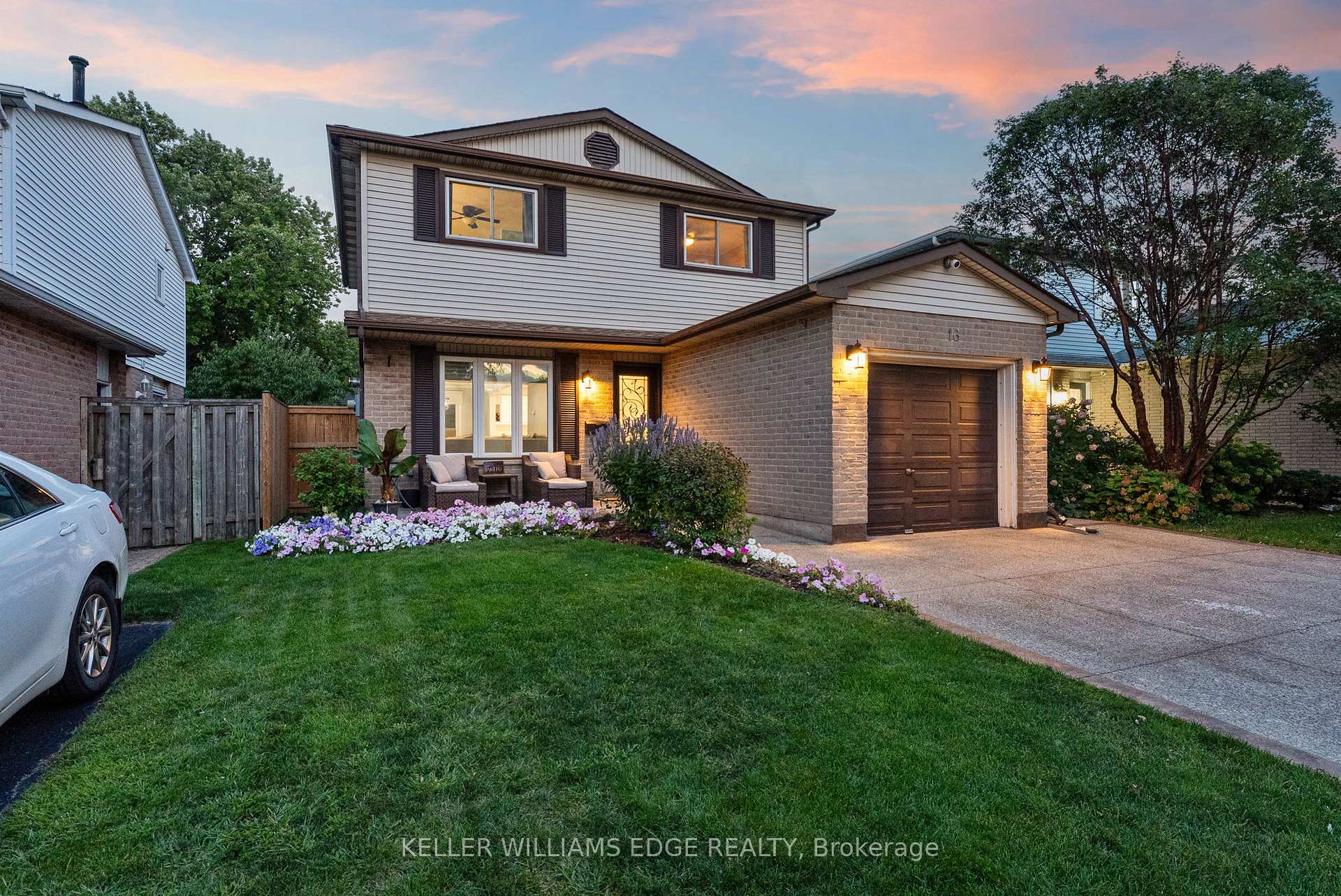 Photo 6 of 16 Drakes Drive, Hamilton, Lakeshore — HOMEH