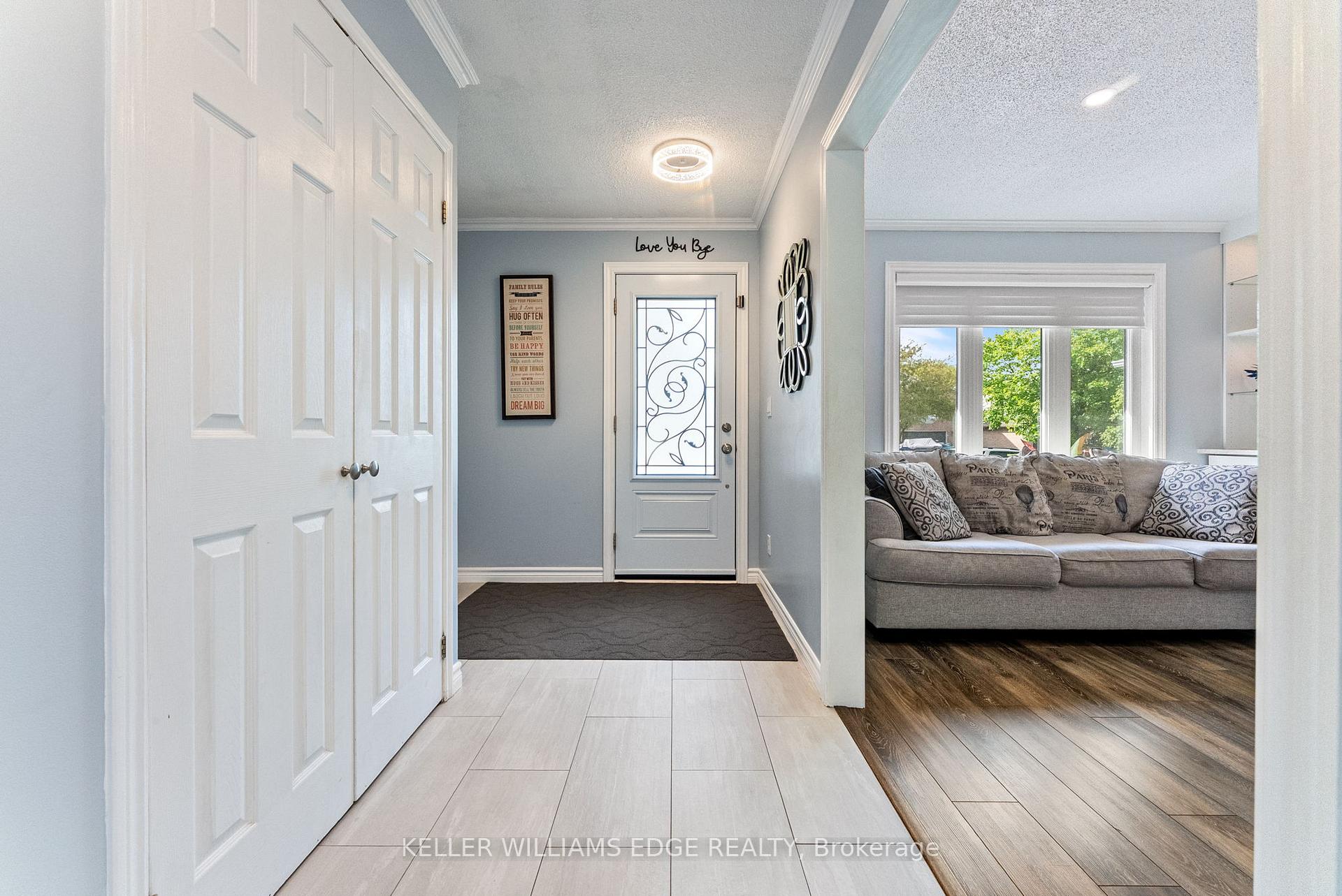 Photo 2 of 16 Drakes Drive, Hamilton, Lakeshore — HOMEH