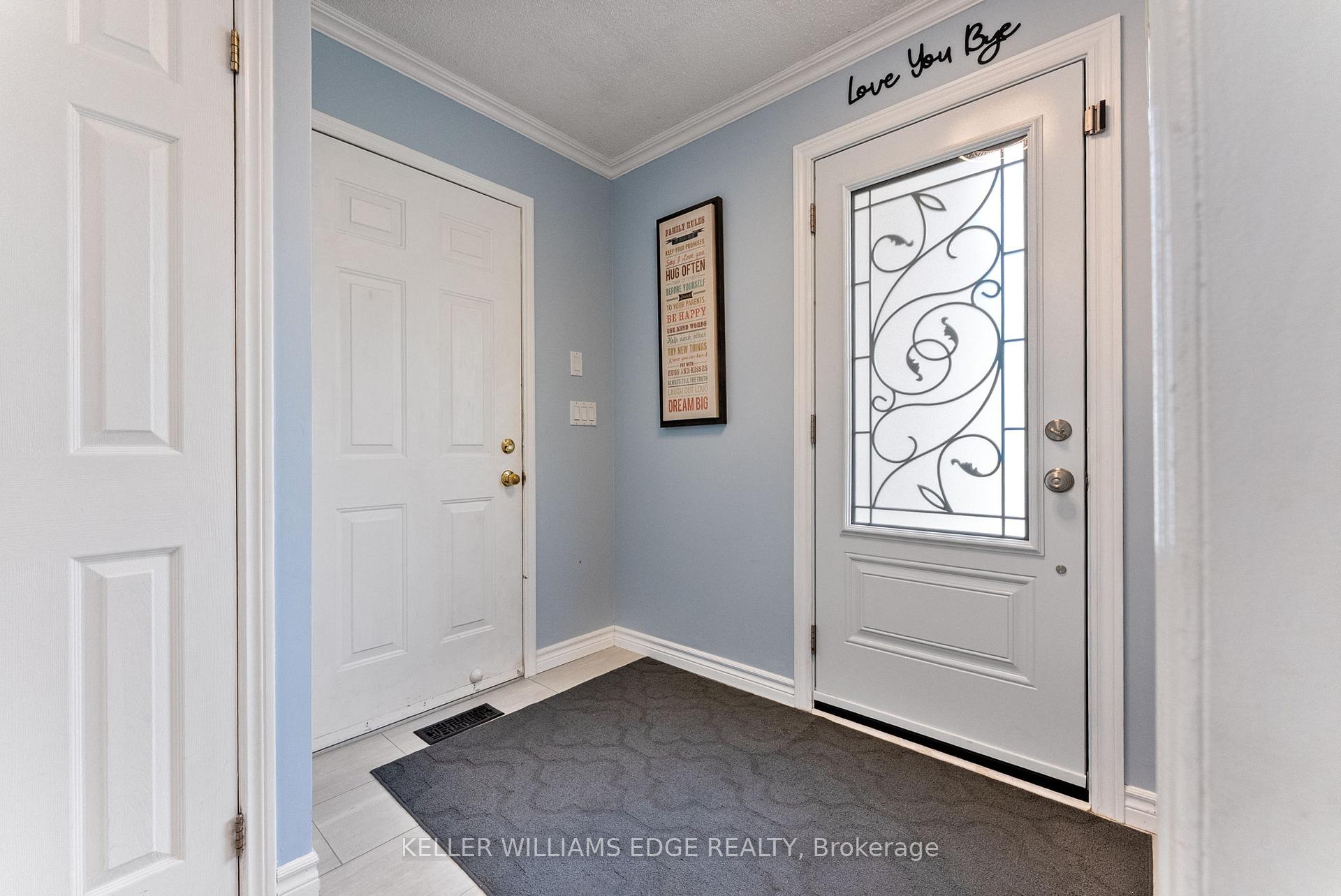 Photo 13 of 16 Drakes Drive, Hamilton, Lakeshore — HOMEH