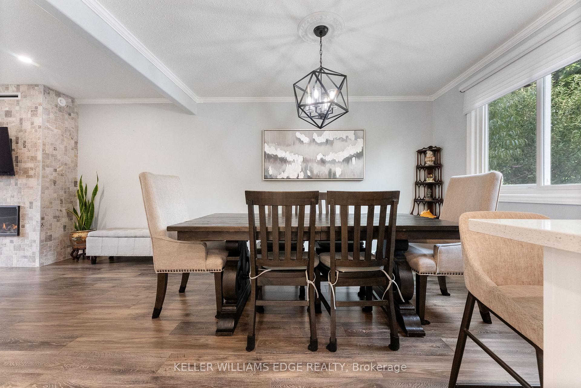 Photo 5 of 16 Drakes Drive, Hamilton, Lakeshore — HOMEH