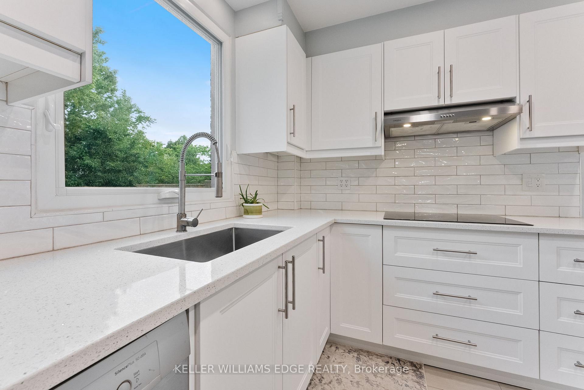 Photo 28 of 16 Drakes Drive, Hamilton, Lakeshore — HOMEH