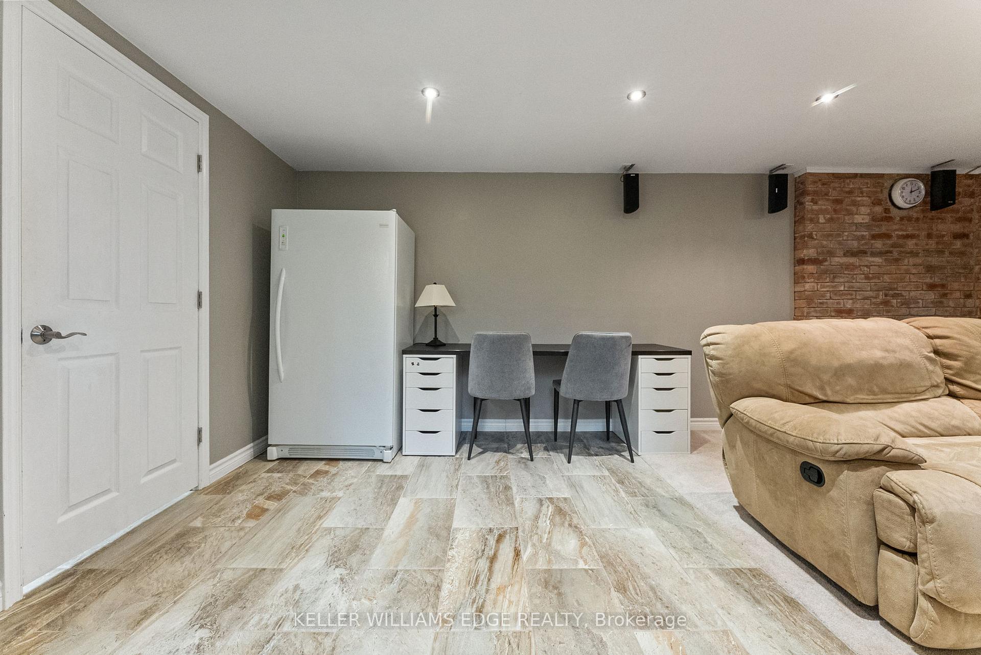 Photo 34 of 16 Drakes Drive, Hamilton, Lakeshore — HOMEH