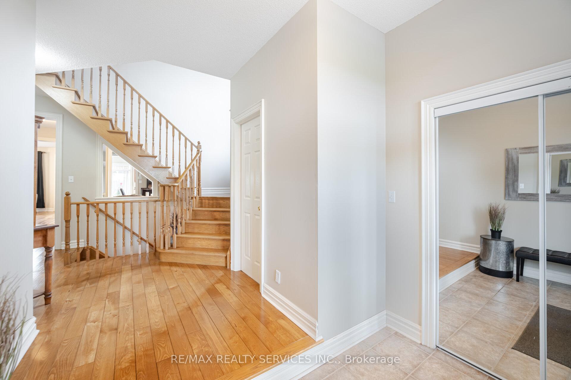 Photo 4 of 2 Stoneylake Avenue, Brampton, Madoc — HOMEH