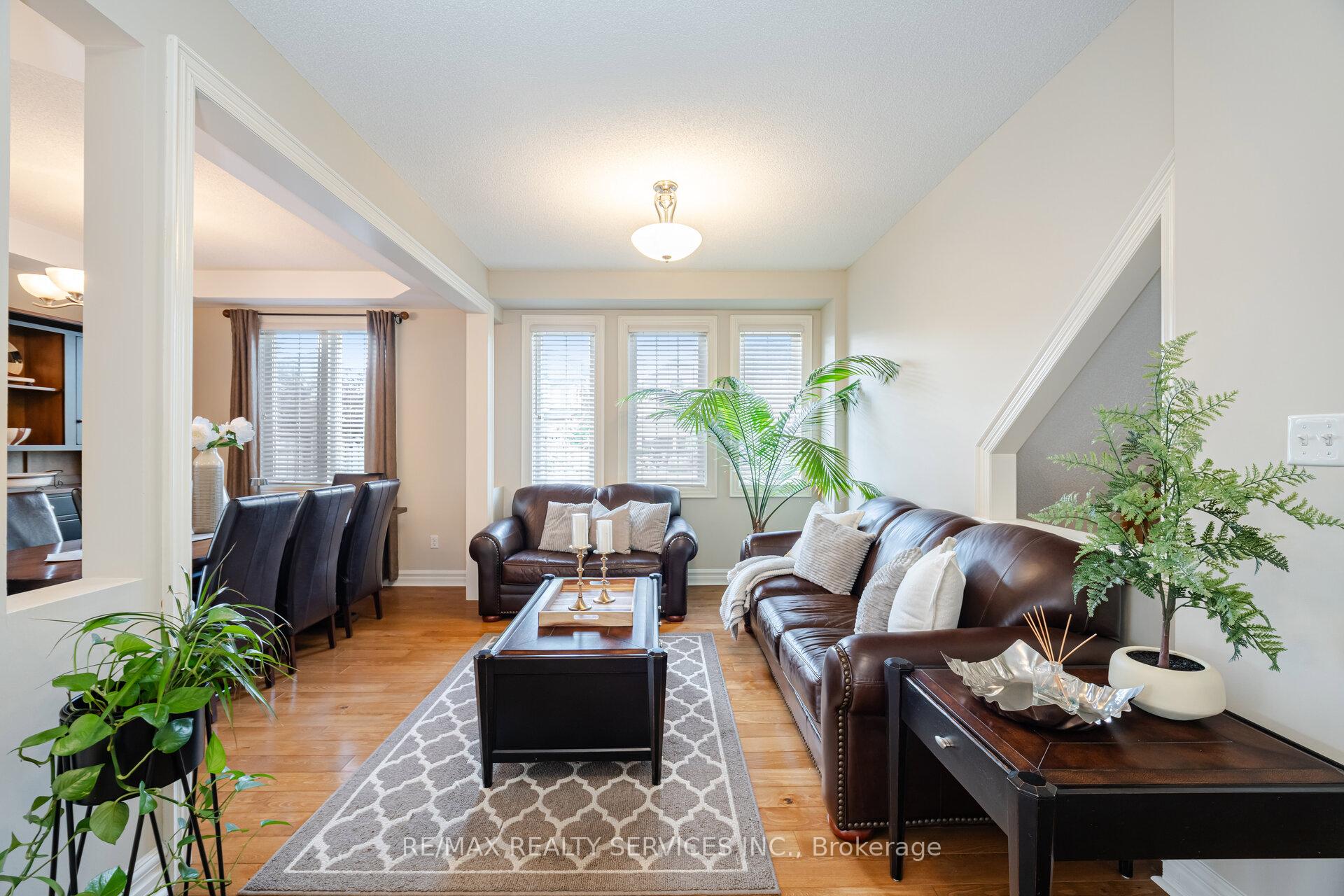 Photo 5 of 2 Stoneylake Avenue, Brampton, Madoc — HOMEH