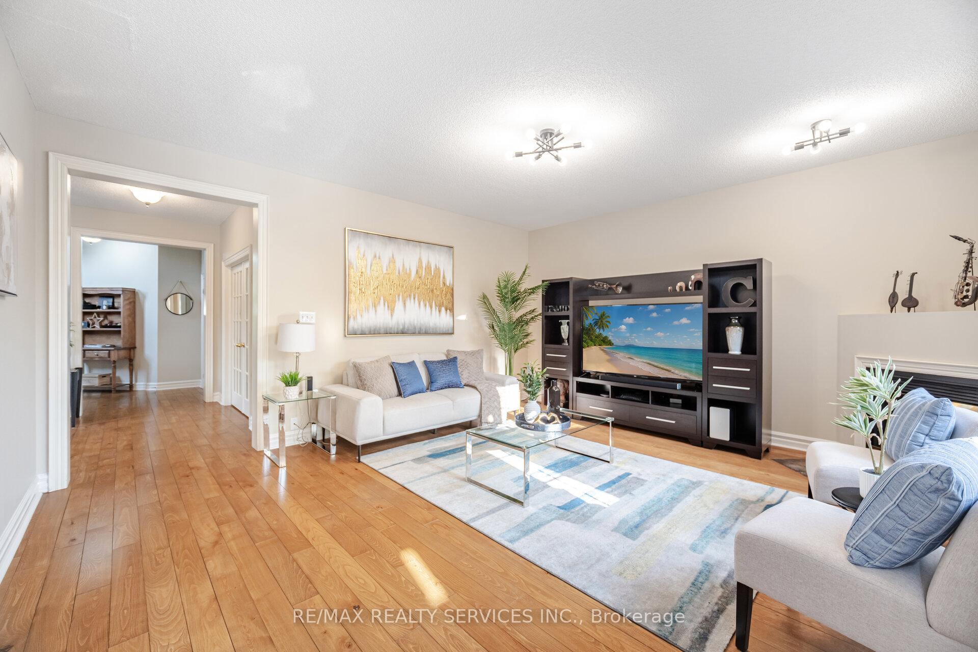 Photo 18 of 2 Stoneylake Avenue, Brampton, Madoc — HOMEH