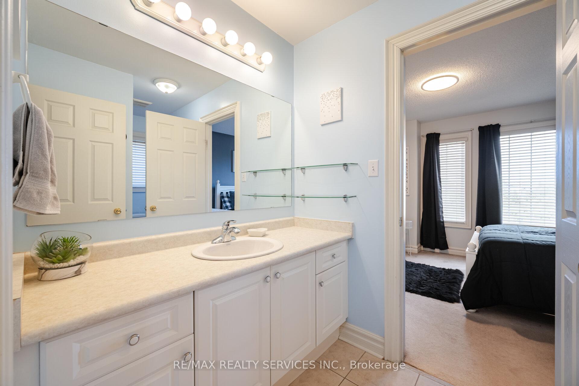 Photo 25 of 2 Stoneylake Avenue, Brampton, Madoc — HOMEH