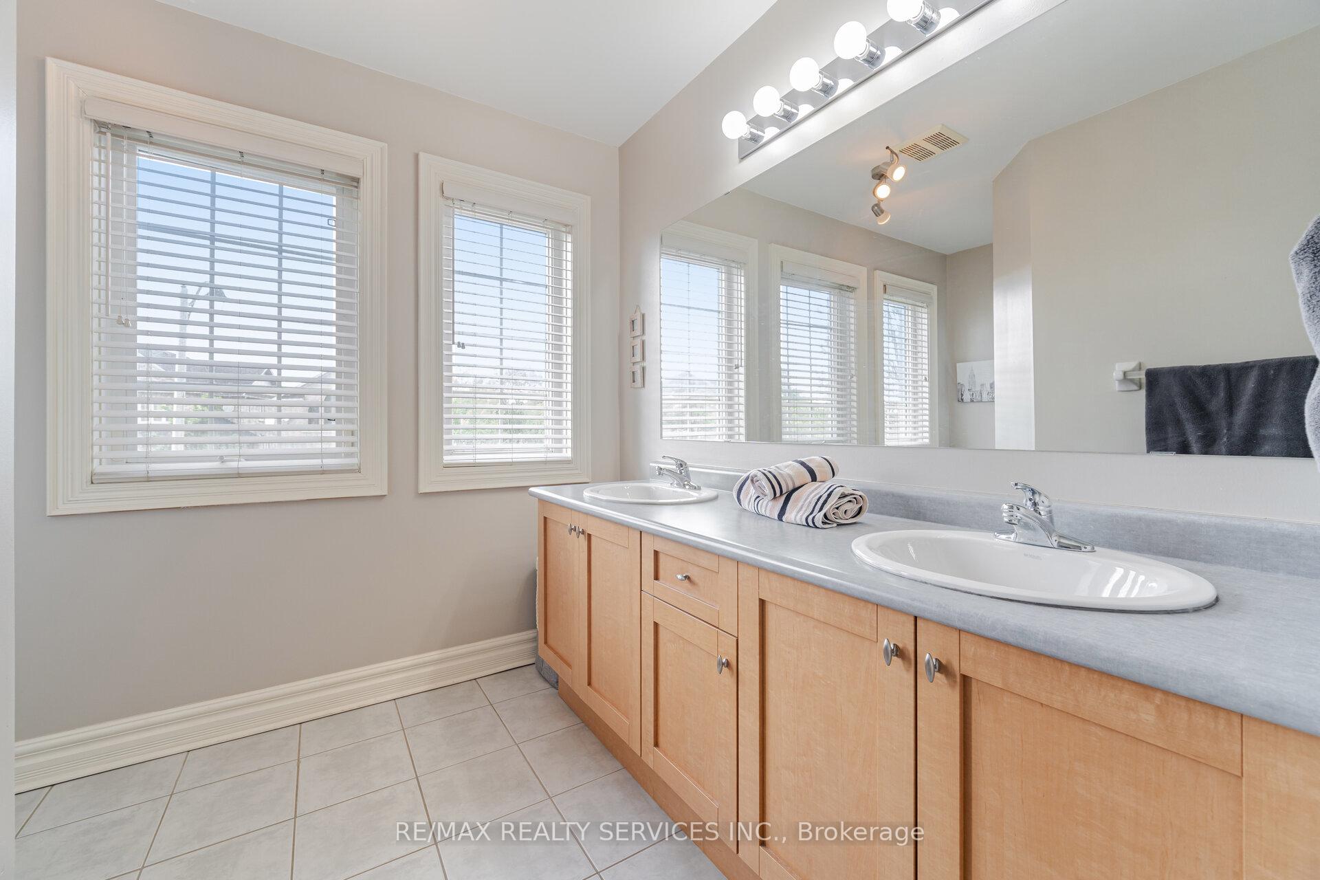 Photo 27 of 2 Stoneylake Avenue, Brampton, Madoc — HOMEH