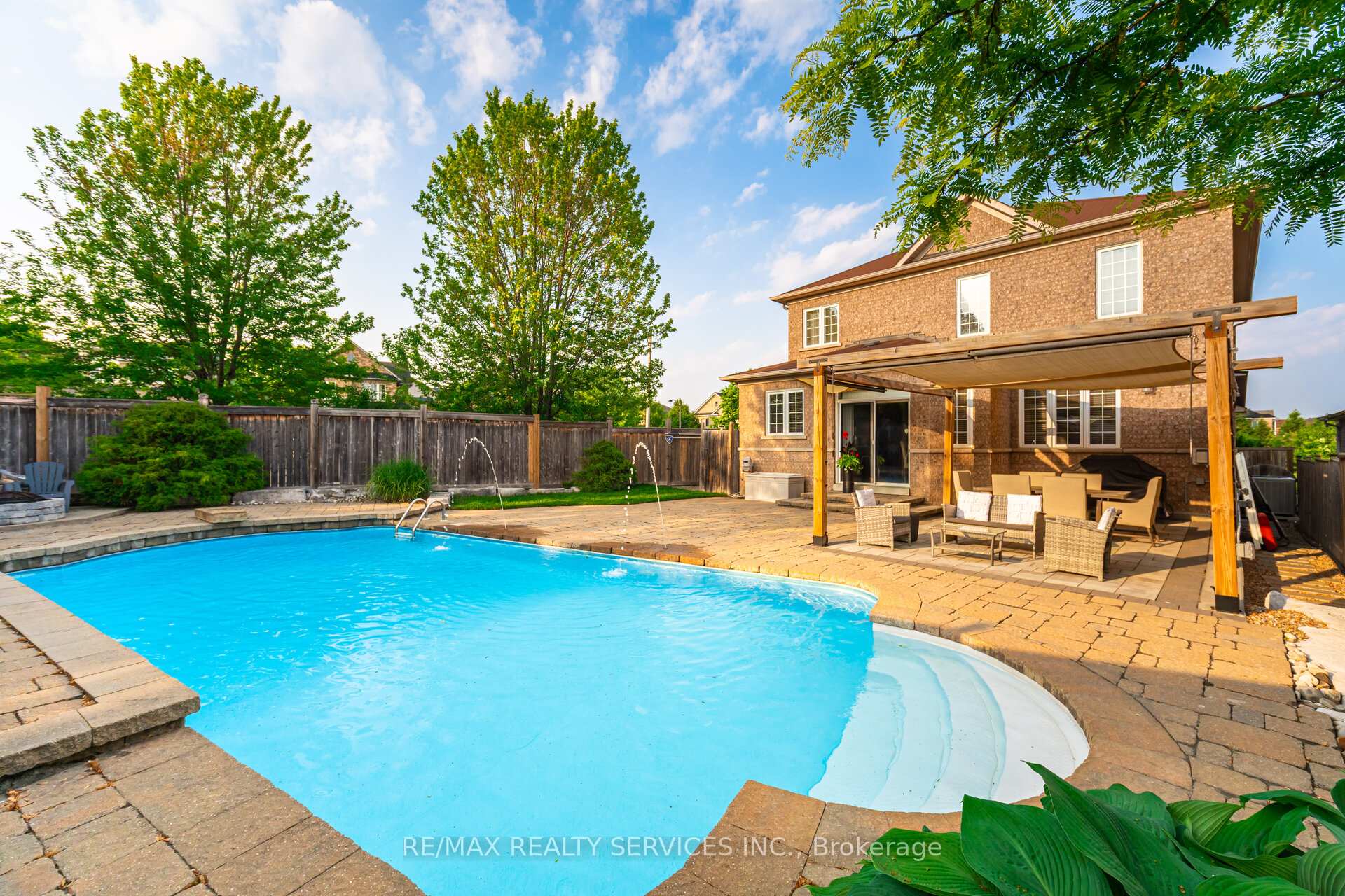 Photo 38 of 2 Stoneylake Avenue, Brampton, Madoc — HOMEH