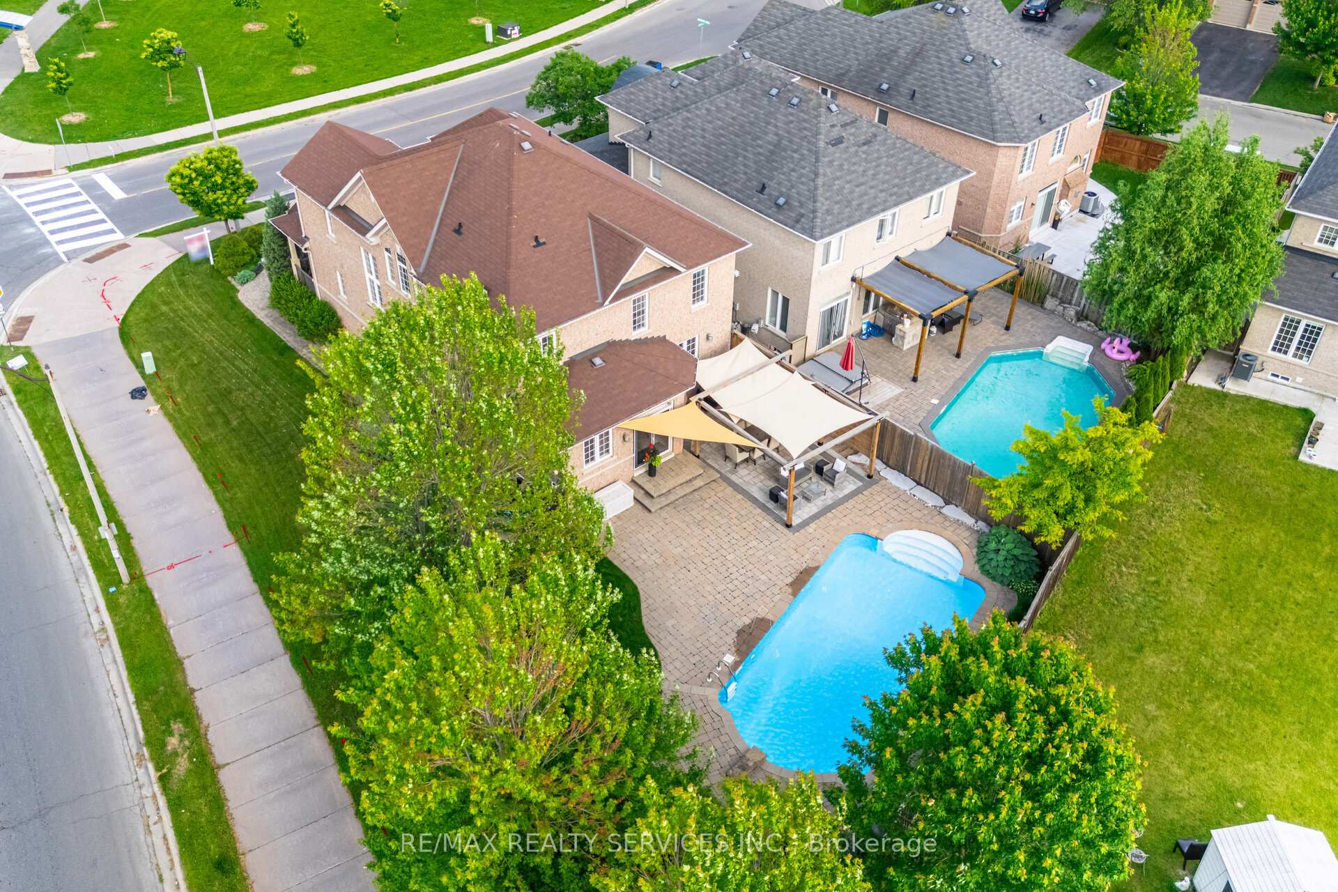 Photo 46 of 2 Stoneylake Avenue, Brampton, Madoc — HOMEH