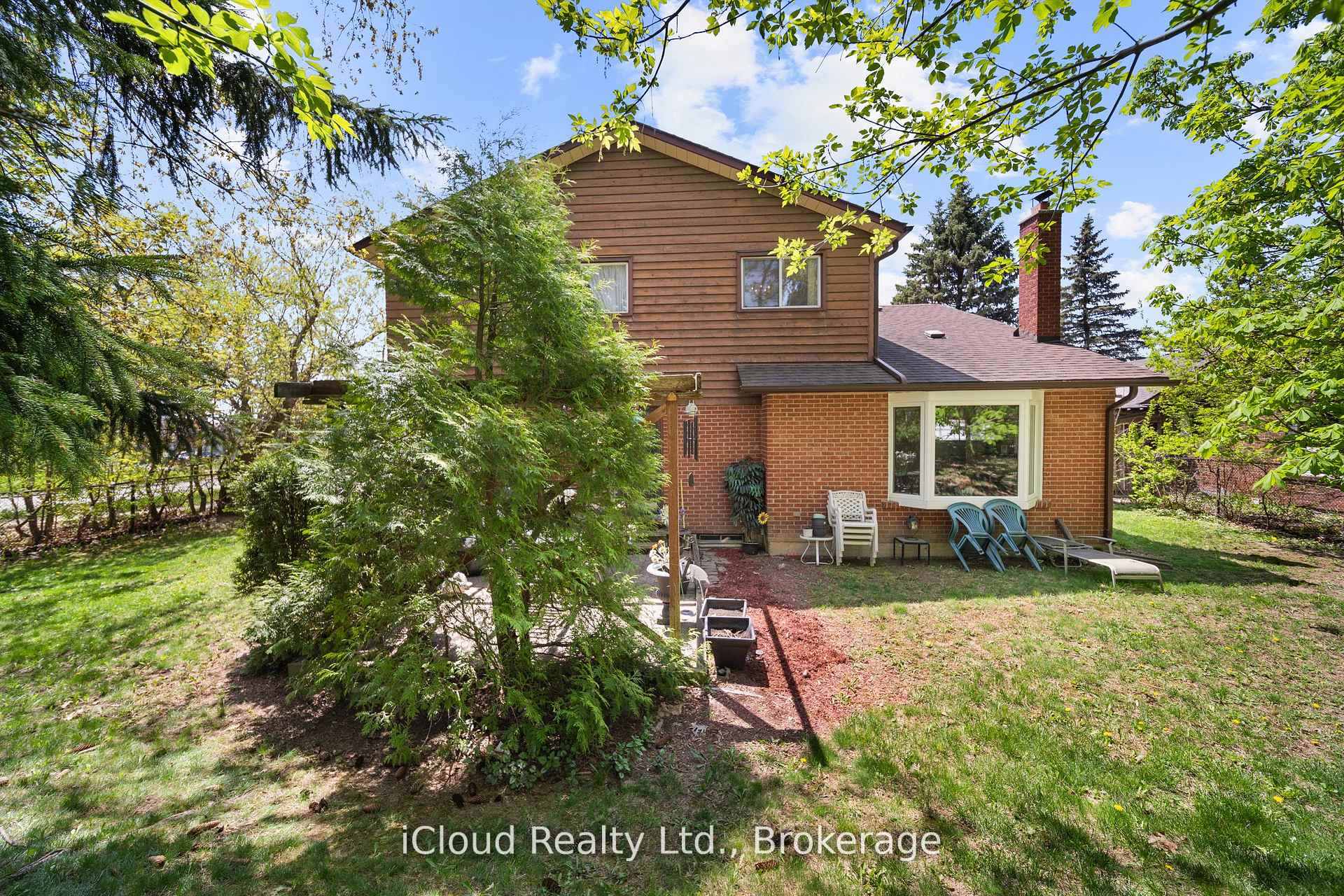 Photo 8 of 1 Carnforth Drive, Brampton, Snelgrove — HOMEH