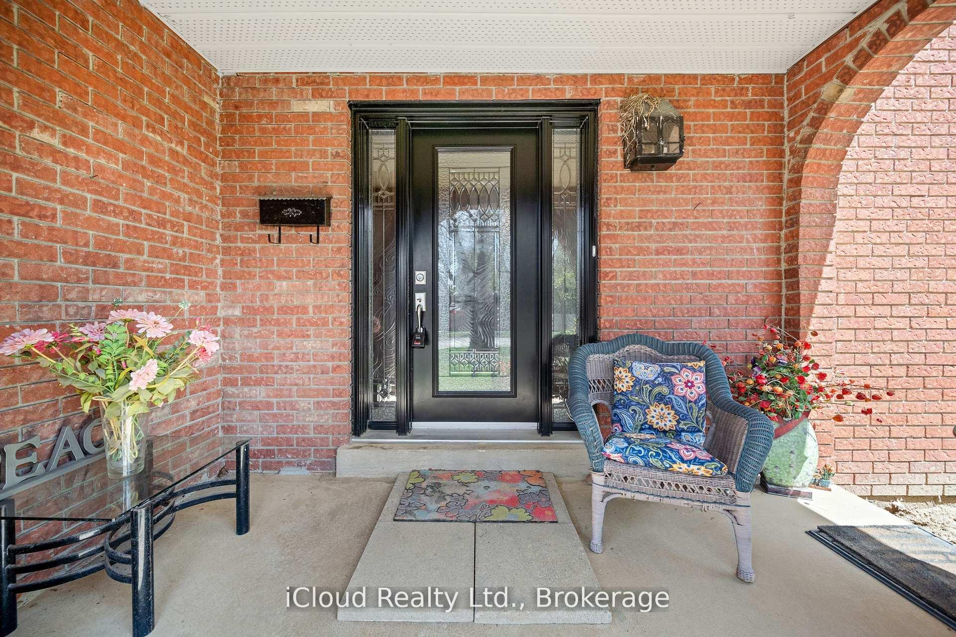 Photo 6 of 1 Carnforth Drive, Brampton, Snelgrove — HOMEH