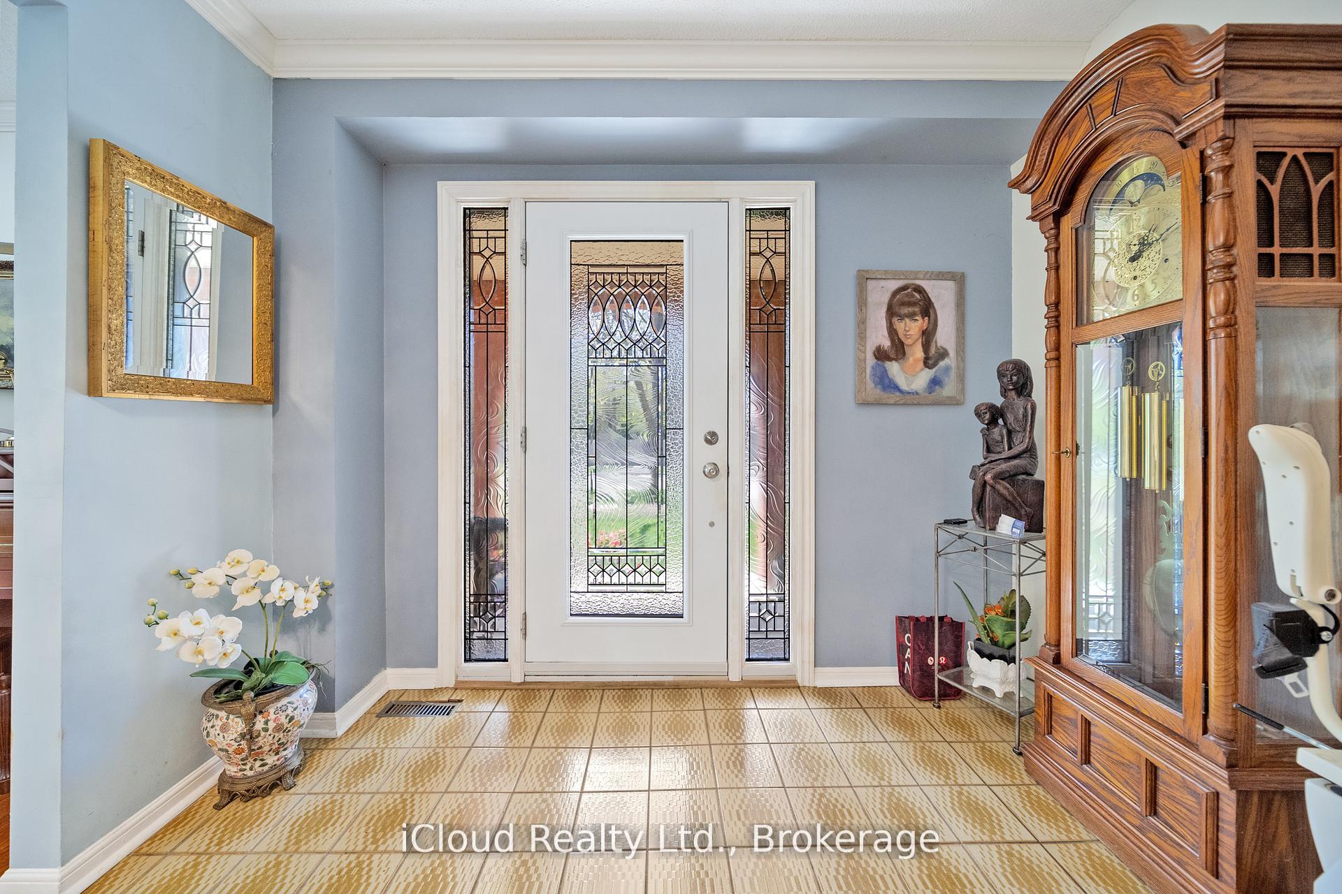 Photo 4 of 1 Carnforth Drive, Brampton, Snelgrove — HOMEH
