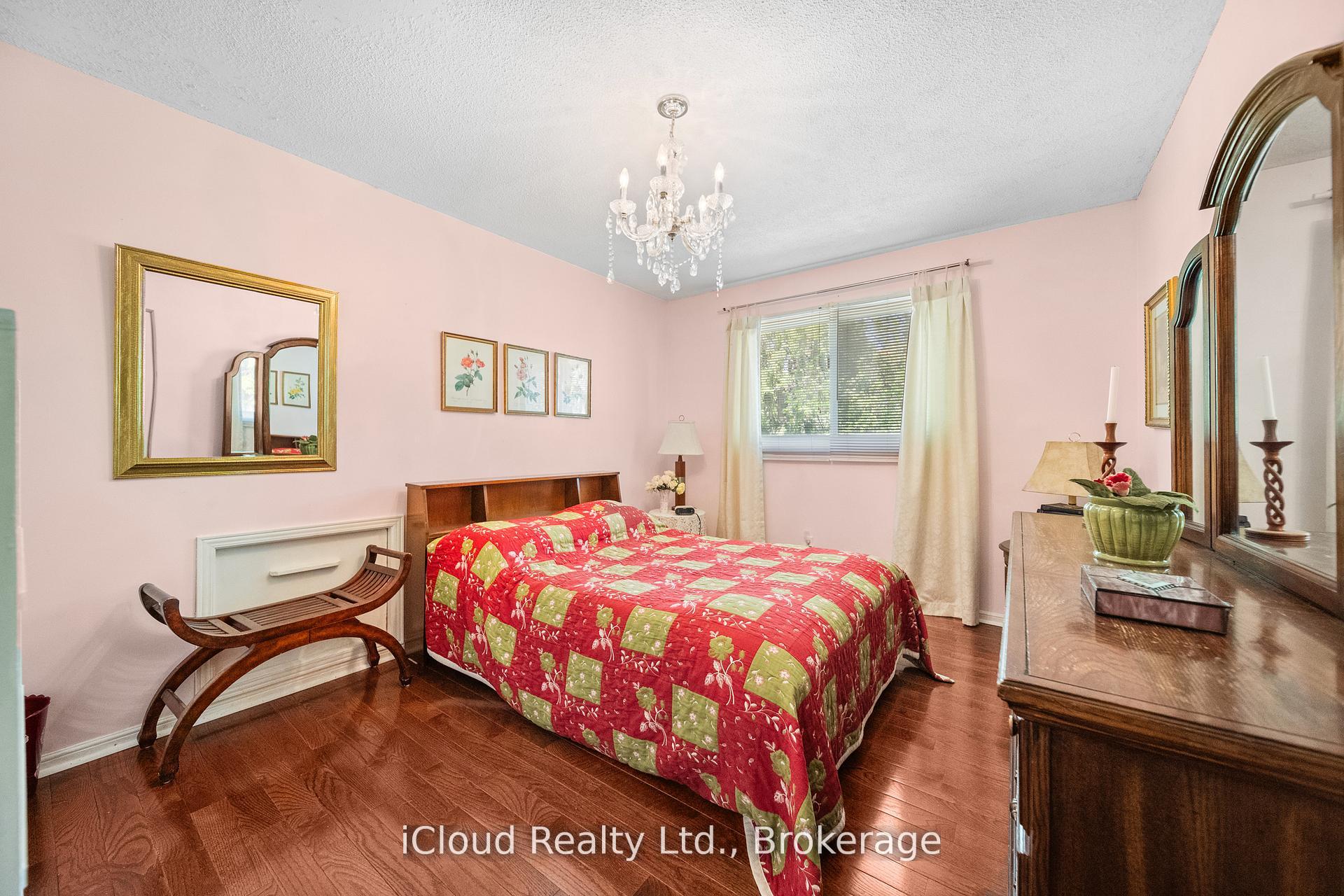 Photo 19 of 1 Carnforth Drive, Brampton, Snelgrove — HOMEH