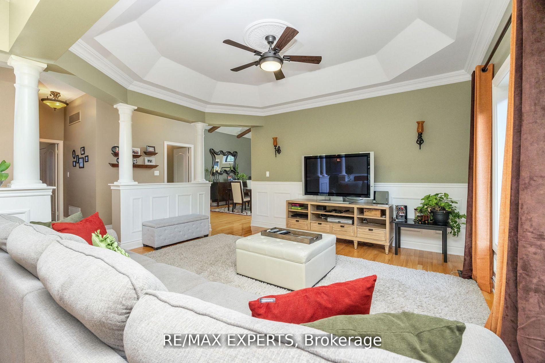 Photo 8 of 20 Concorde Drive, Brampton, Vales of Castlemore North — HOMEH