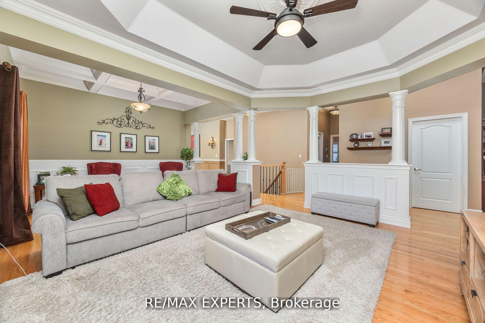 Photo 5 of 20 Concorde Drive, Brampton, Vales of Castlemore North — HOMEH