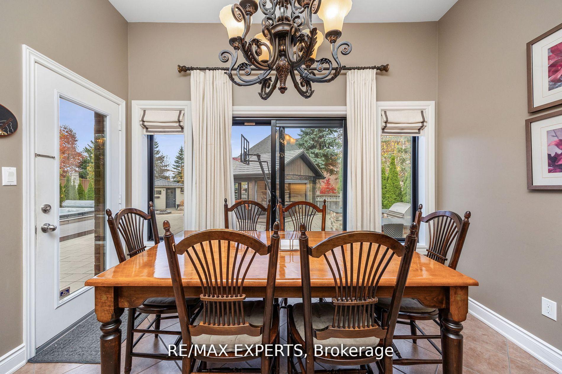 Photo 16 of 20 Concorde Drive, Brampton, Vales of Castlemore North — HOMEH
