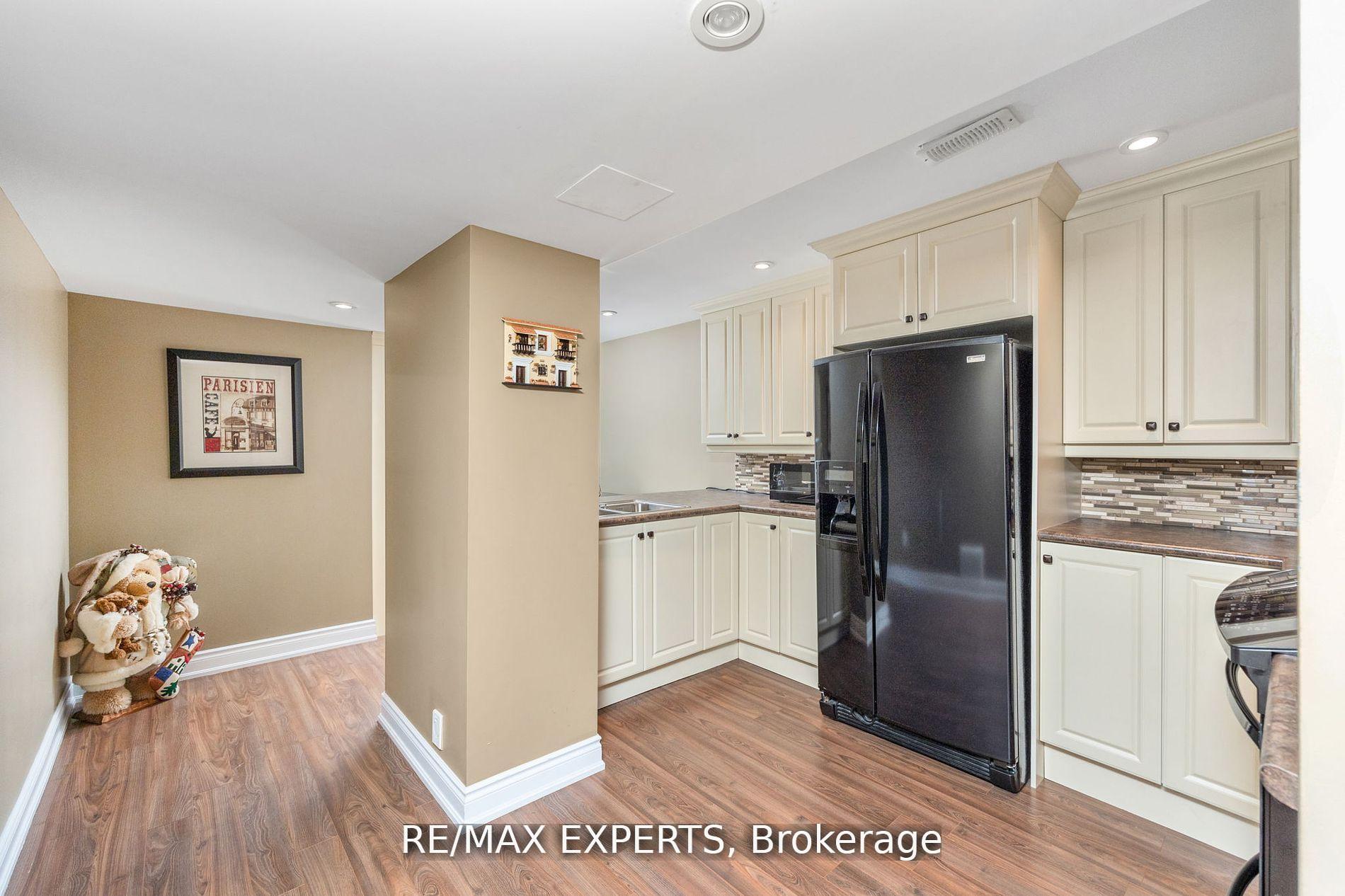 Photo 28 of 20 Concorde Drive, Brampton, Vales of Castlemore North — HOMEH