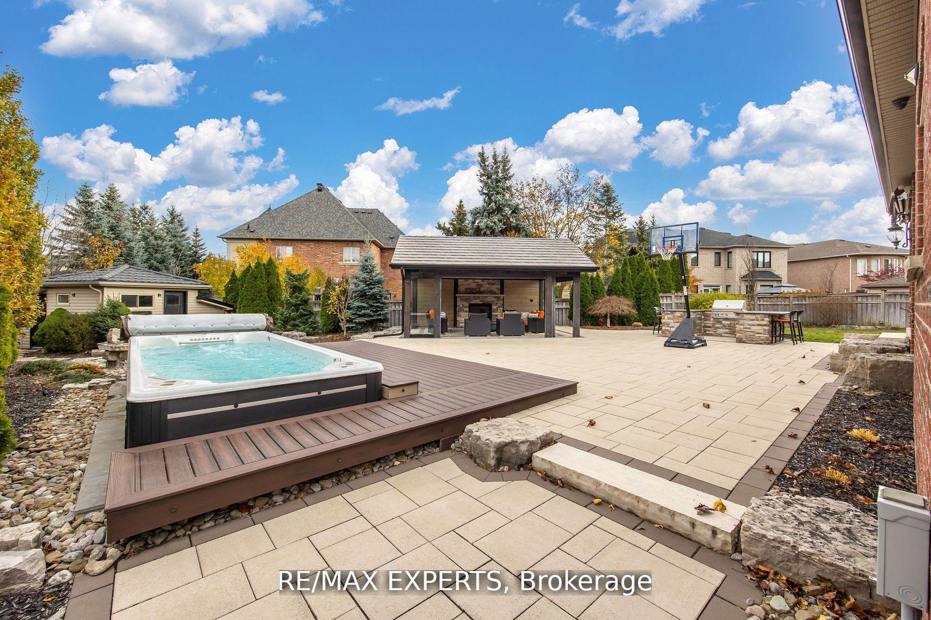 Photo 35 of 20 Concorde Drive, Brampton, Vales of Castlemore North — HOMEH