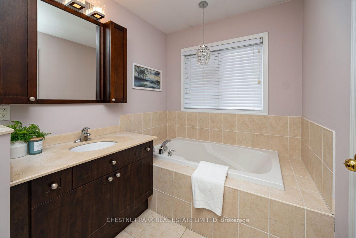 Photo 13 of 66 Chapman Court, Aurora, Aurora Grove — HOMEH