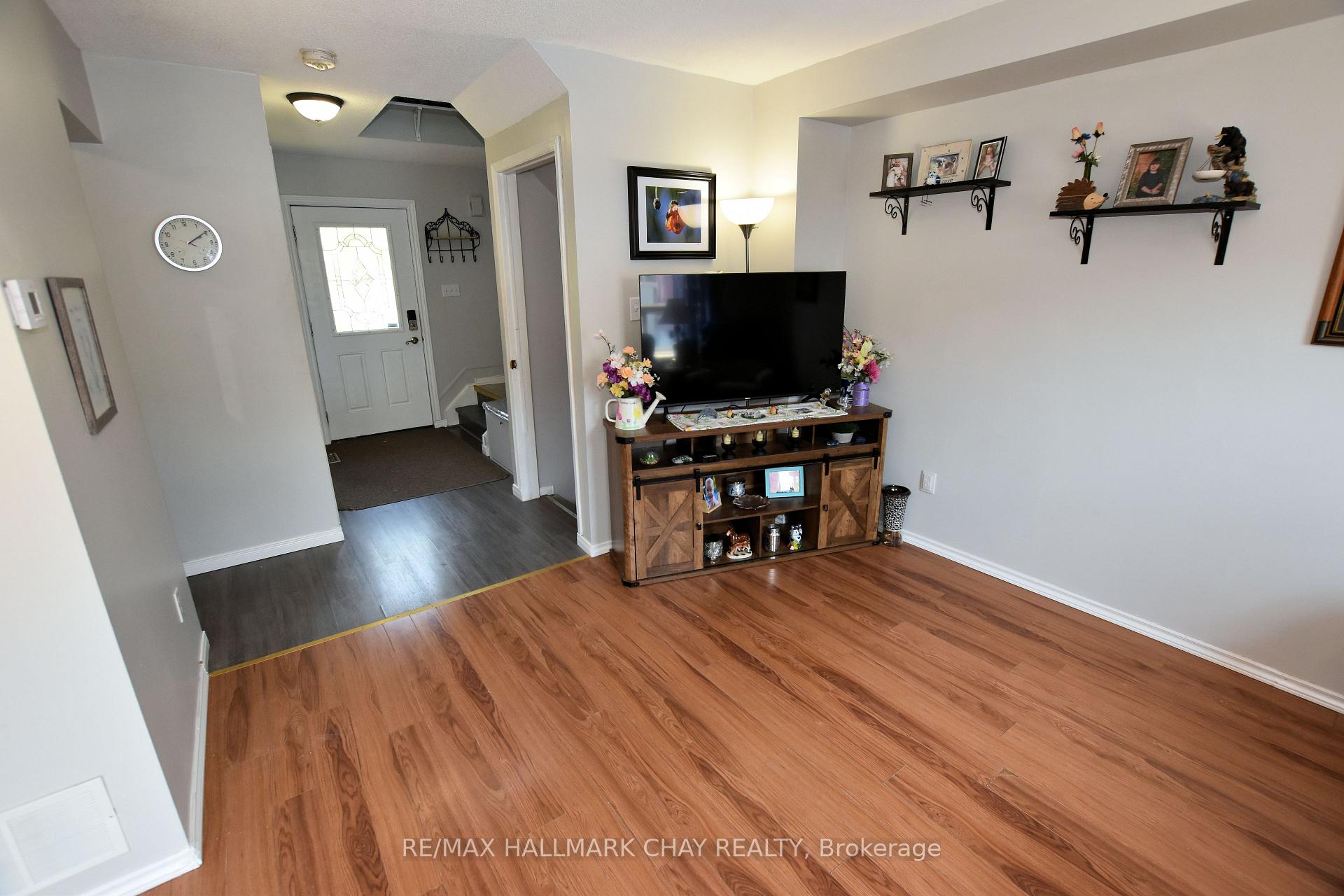 Photo 15 of 1205 Hill Street, Innisfil, Alcona — HOMEH