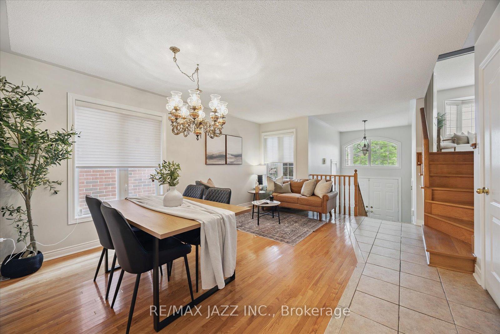 Photo 3 of 12 Lacroix Court, Whitby, Taunton North — HOMEH