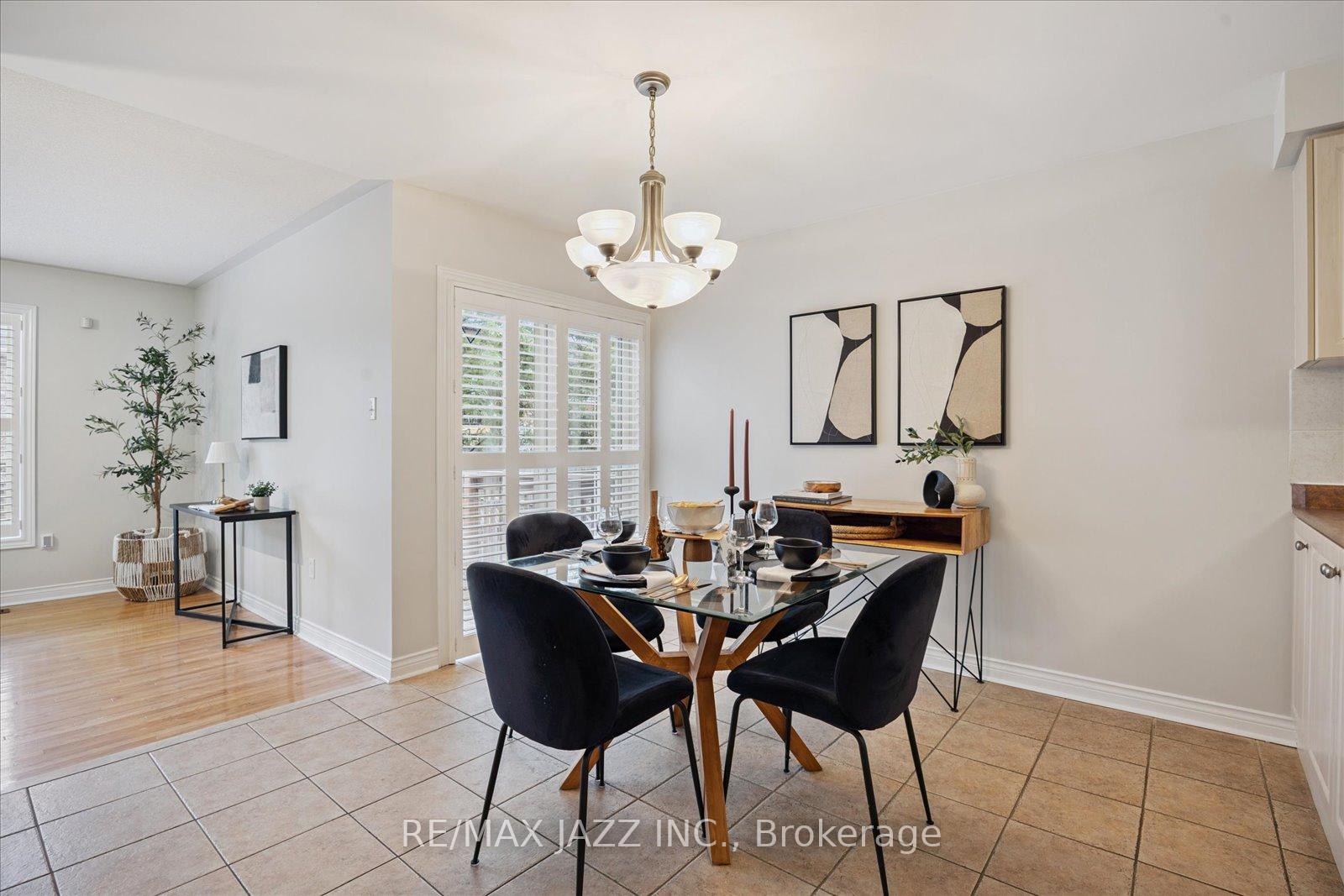 Photo 10 of 12 Lacroix Court, Whitby, Taunton North — HOMEH