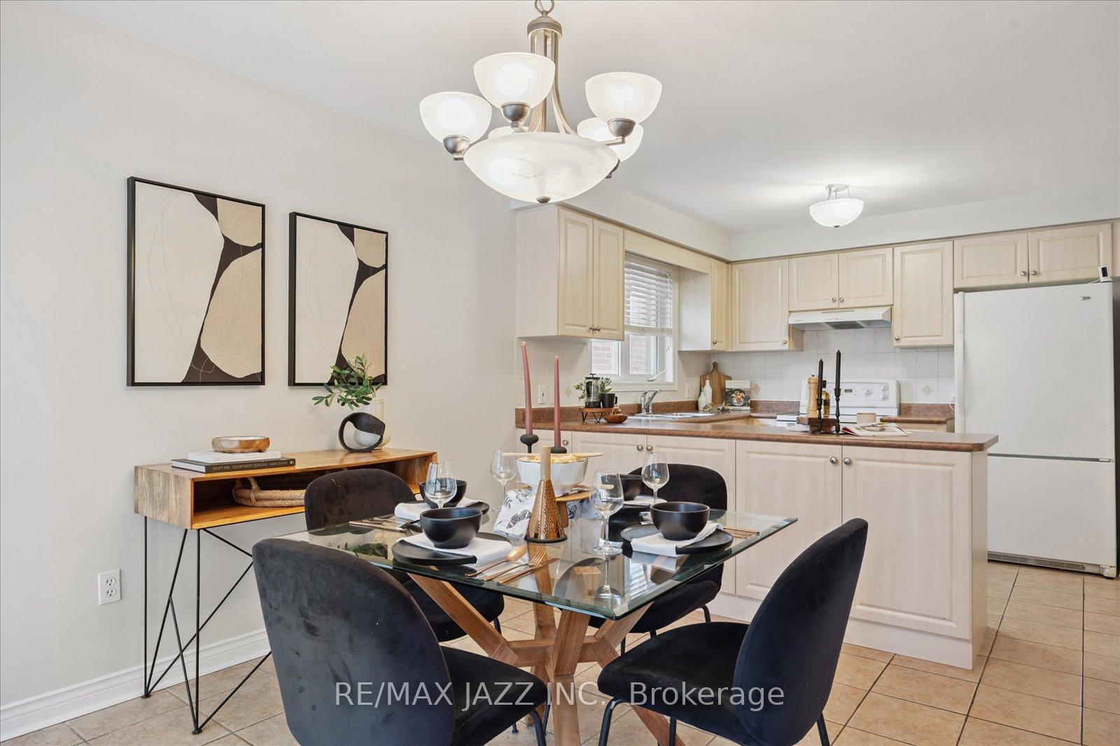 Photo 19 of 12 Lacroix Court, Whitby, Taunton North — HOMEH