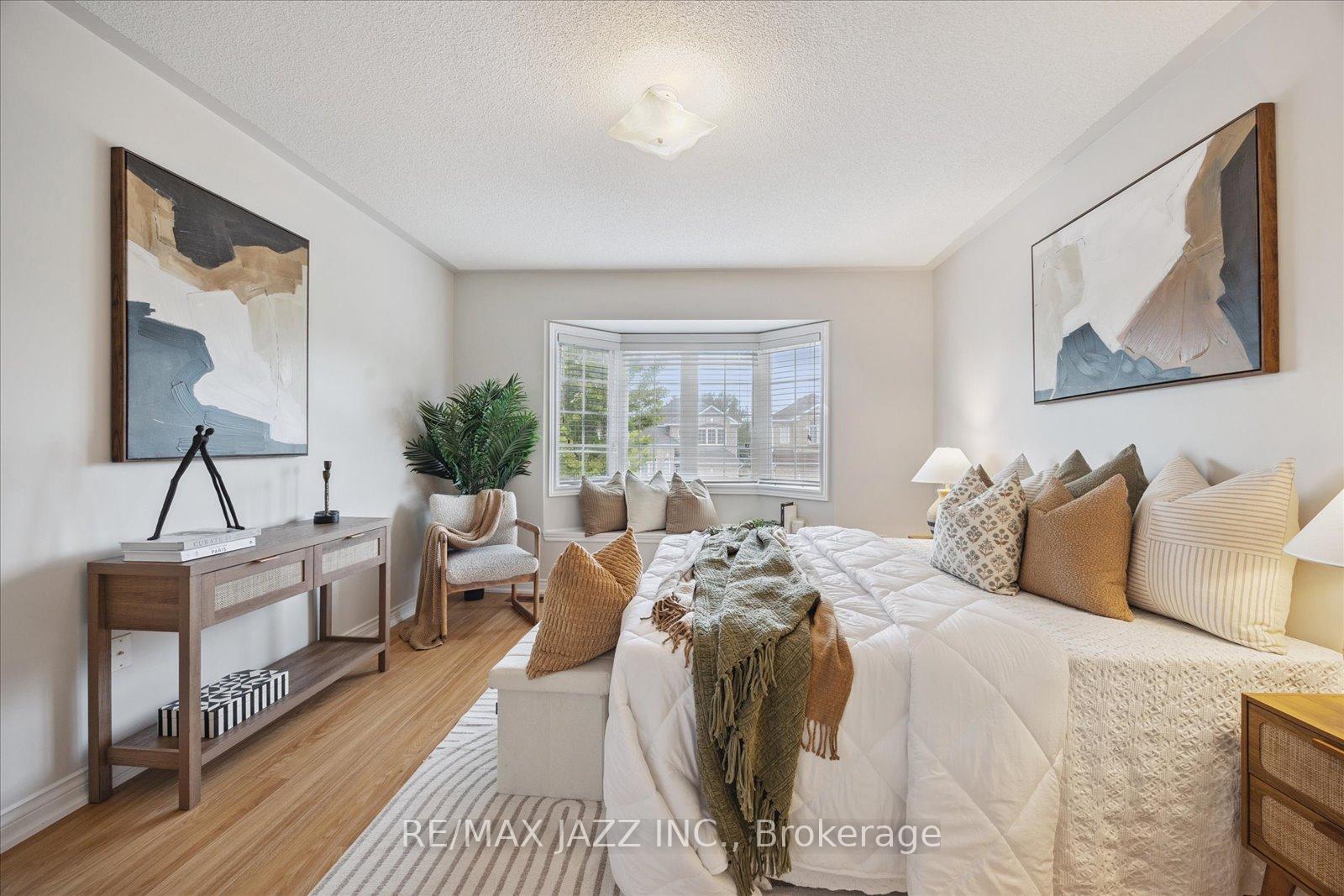 Photo 24 of 12 Lacroix Court, Whitby, Taunton North — HOMEH