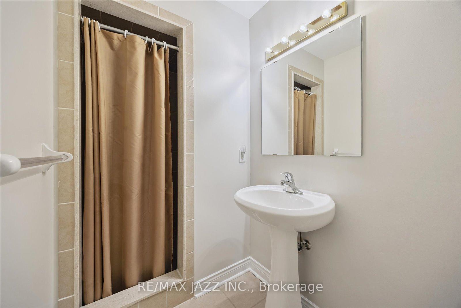 Photo 32 of 12 Lacroix Court, Whitby, Taunton North — HOMEH
