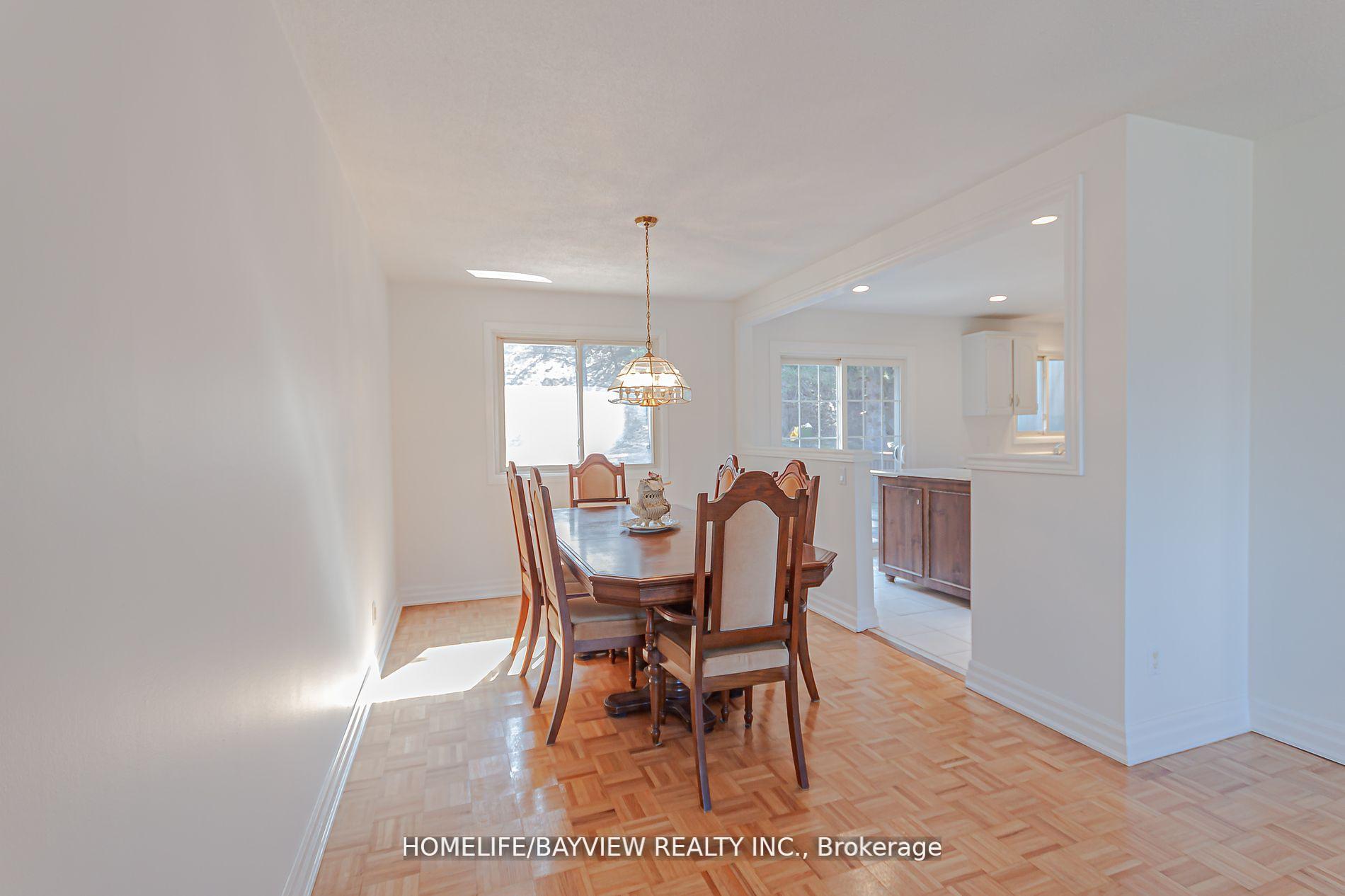 Photo 3 of 49 Hilltop Court, Caledon, Bolton West — HOMEH