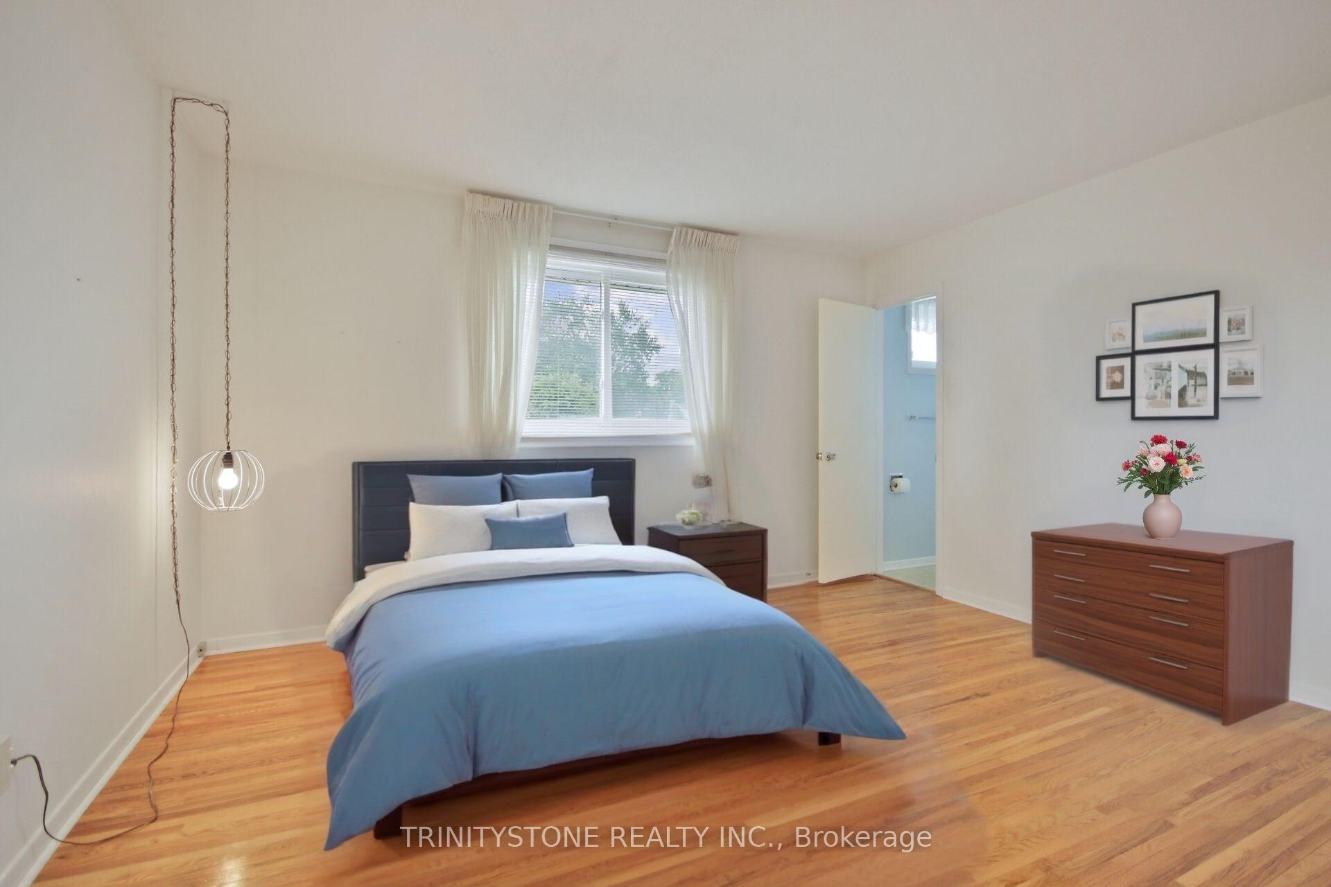 Photo 24 of 18 charing Road, Ottawa, Craig Henry/Woodvale — HOMEH