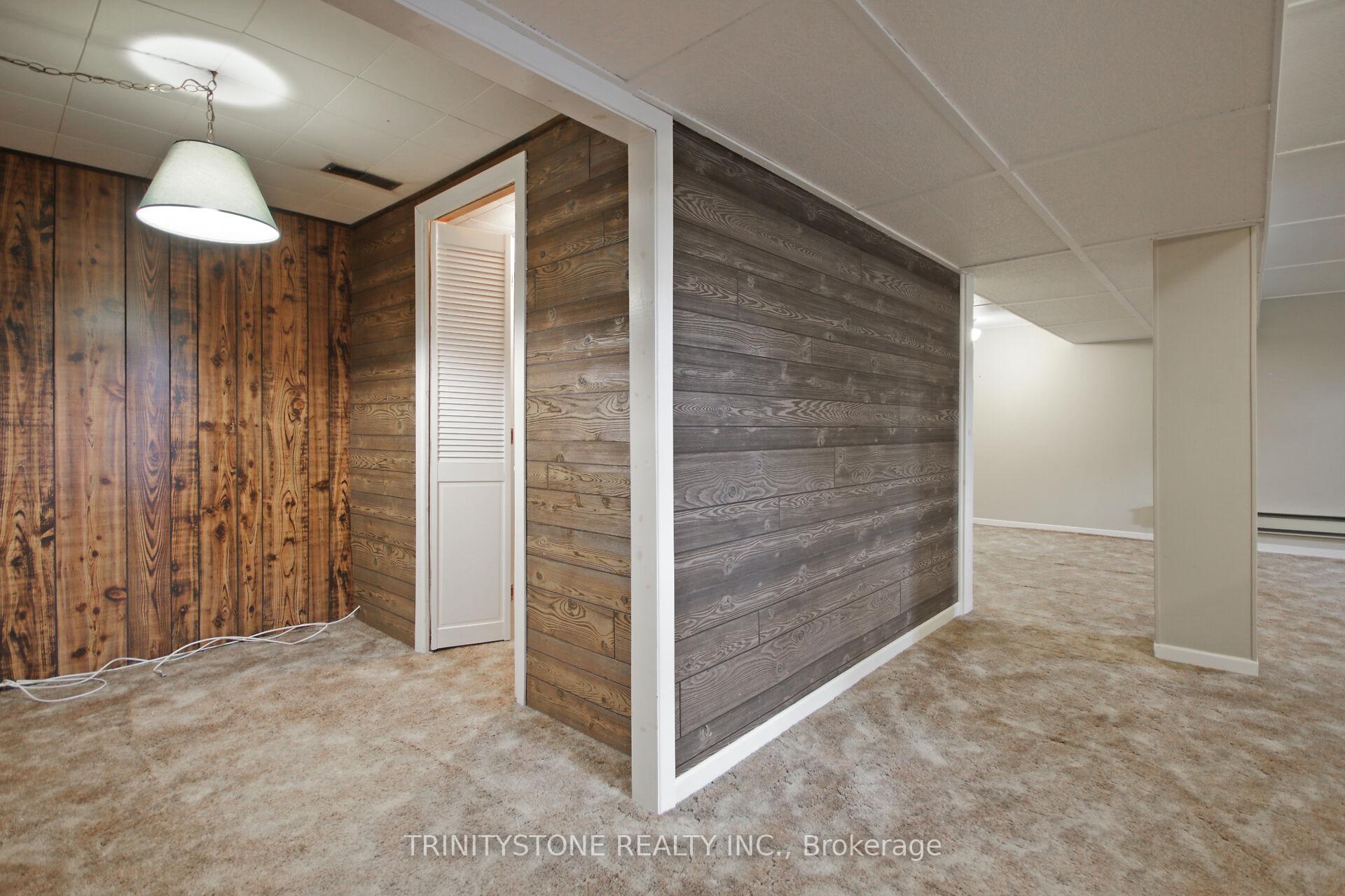 Photo 30 of 18 charing Road, Ottawa, Craig Henry/Woodvale — HOMEH