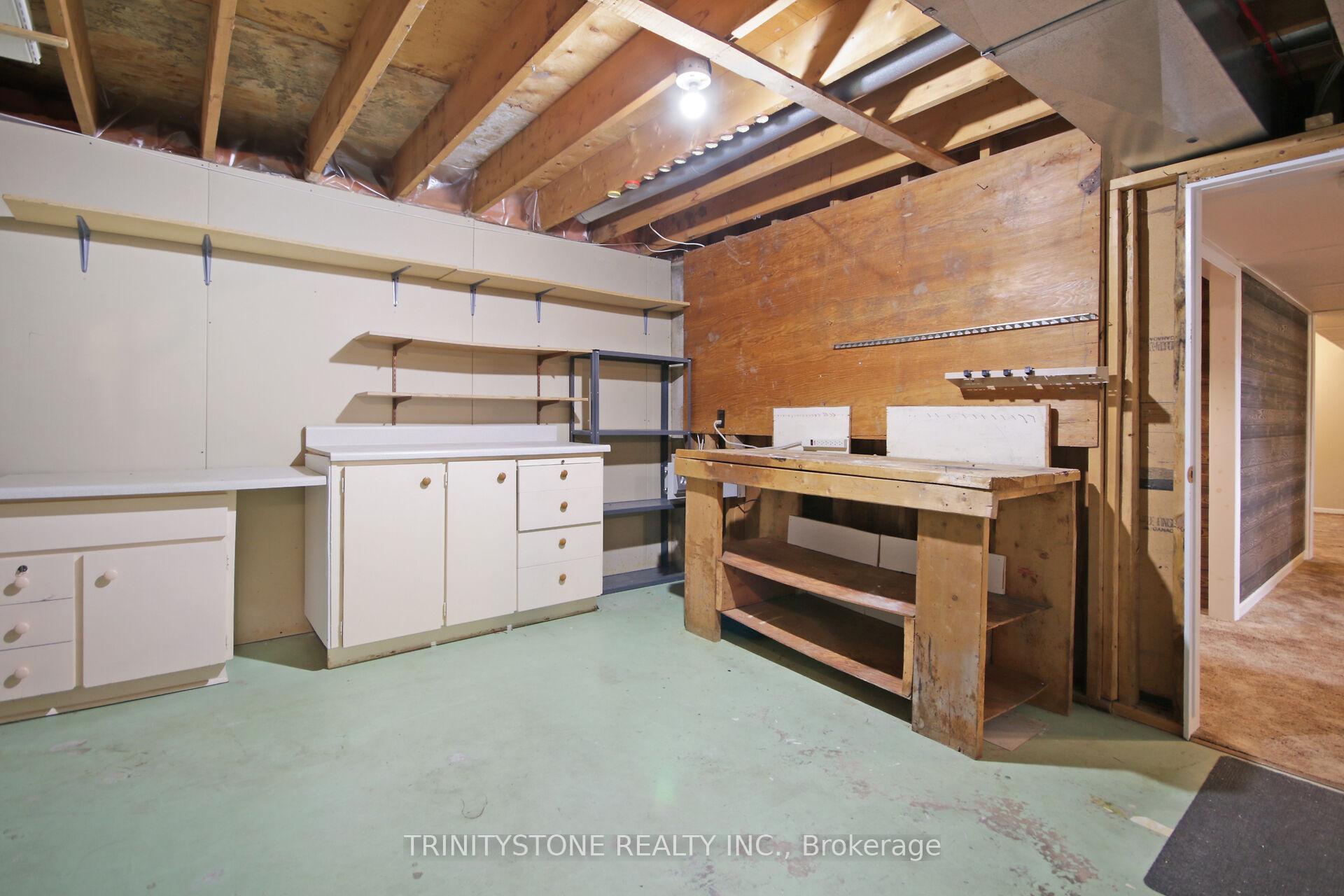 Photo 38 of 18 charing Road, Ottawa, Craig Henry/Woodvale — HOMEH
