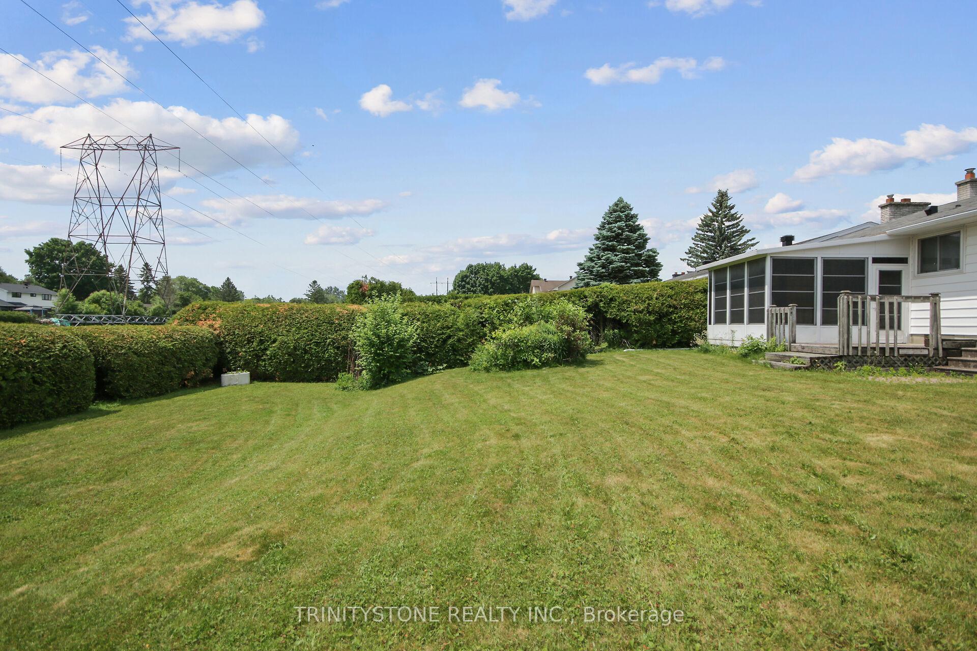 Photo 41 of 18 charing Road, Ottawa, Craig Henry/Woodvale — HOMEH