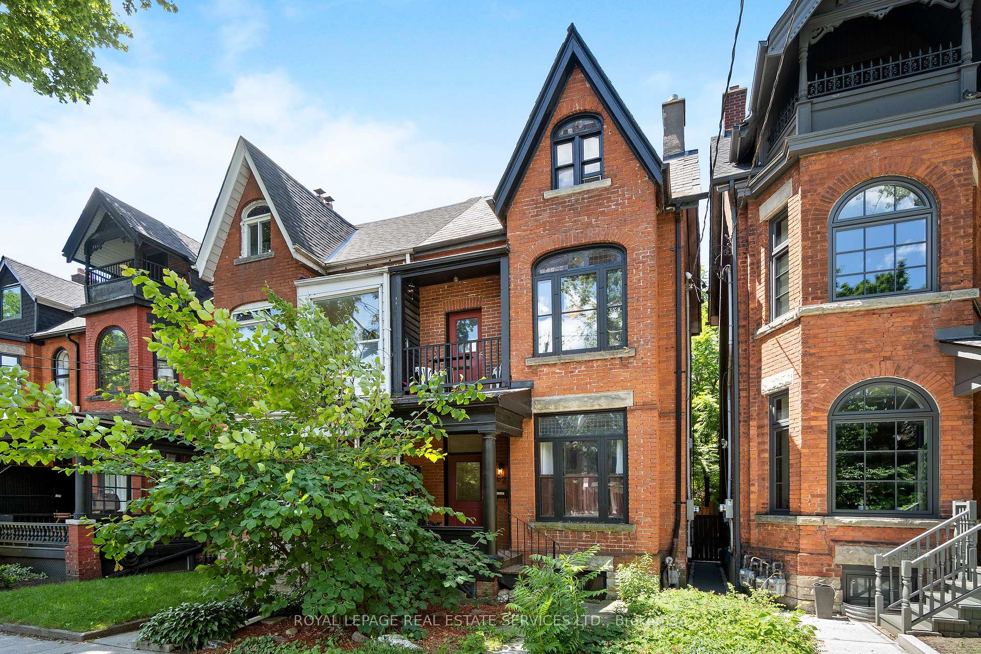Photo 1 of 62 Lakeview Avenue, Toronto, Trinity-Bellwoods — HOMEH