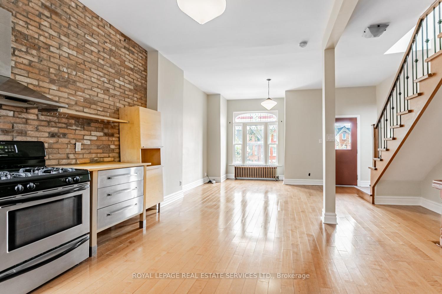 Photo 32 of 62 Lakeview Avenue, Toronto, Trinity-Bellwoods — HOMEH
